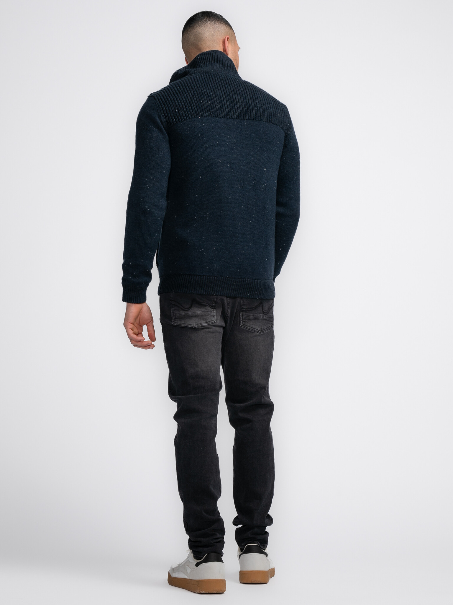 M-3040-KWC283 (5120)