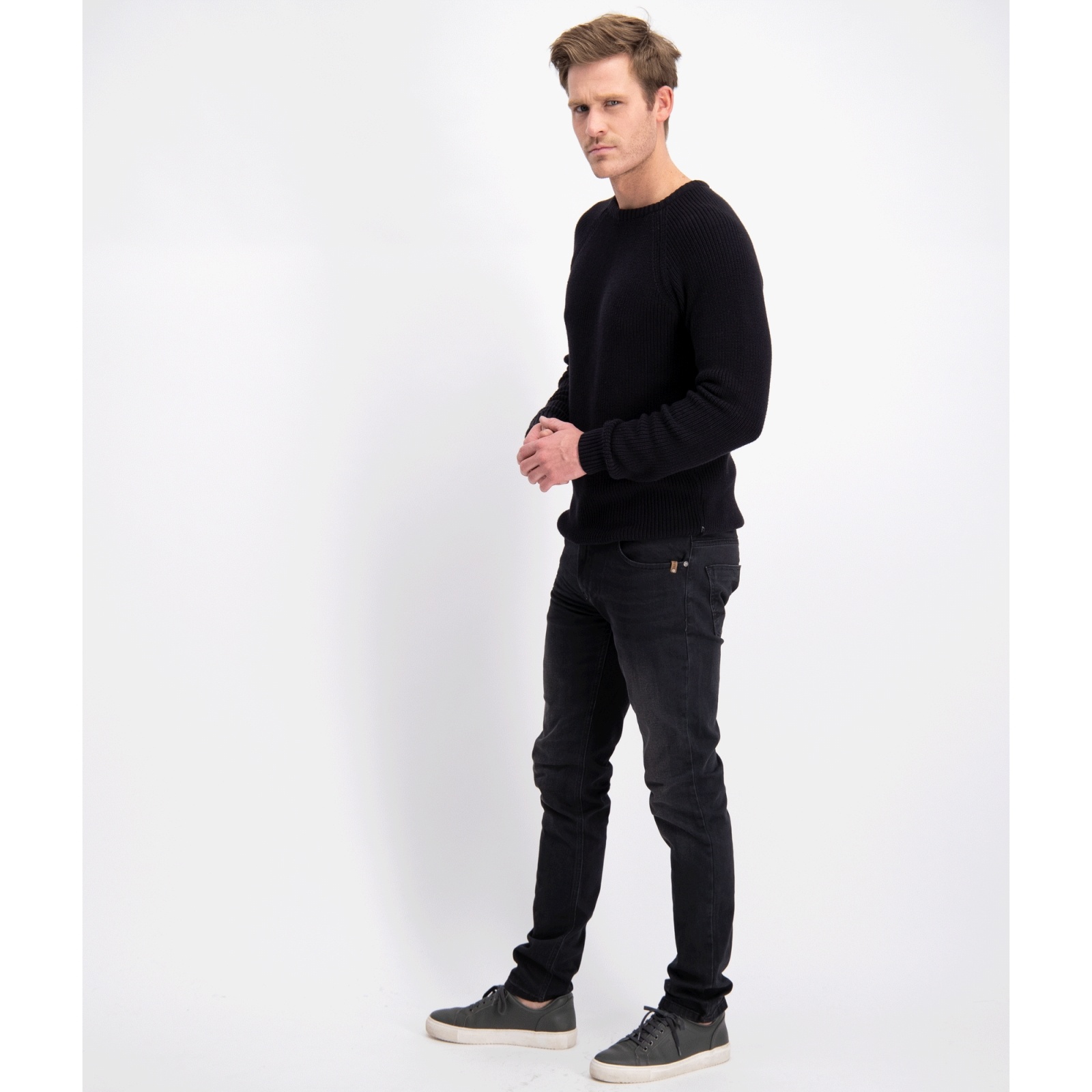 SHIELD Tapered  Black Used