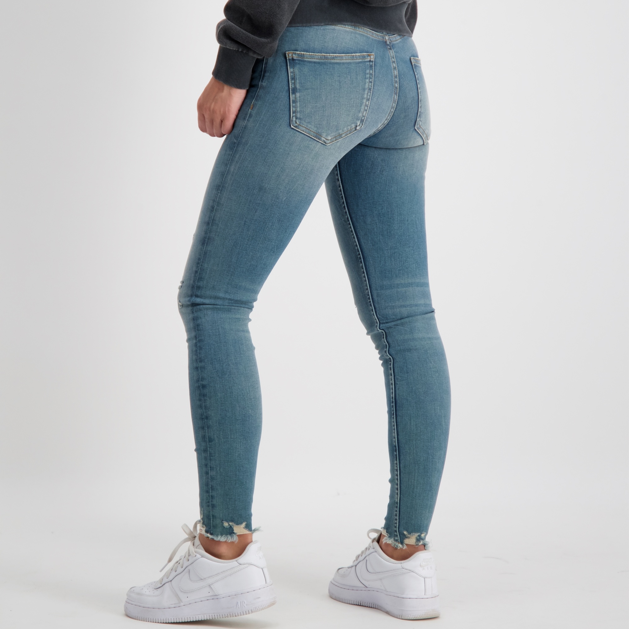 ELIF Skinny Green Cast Used