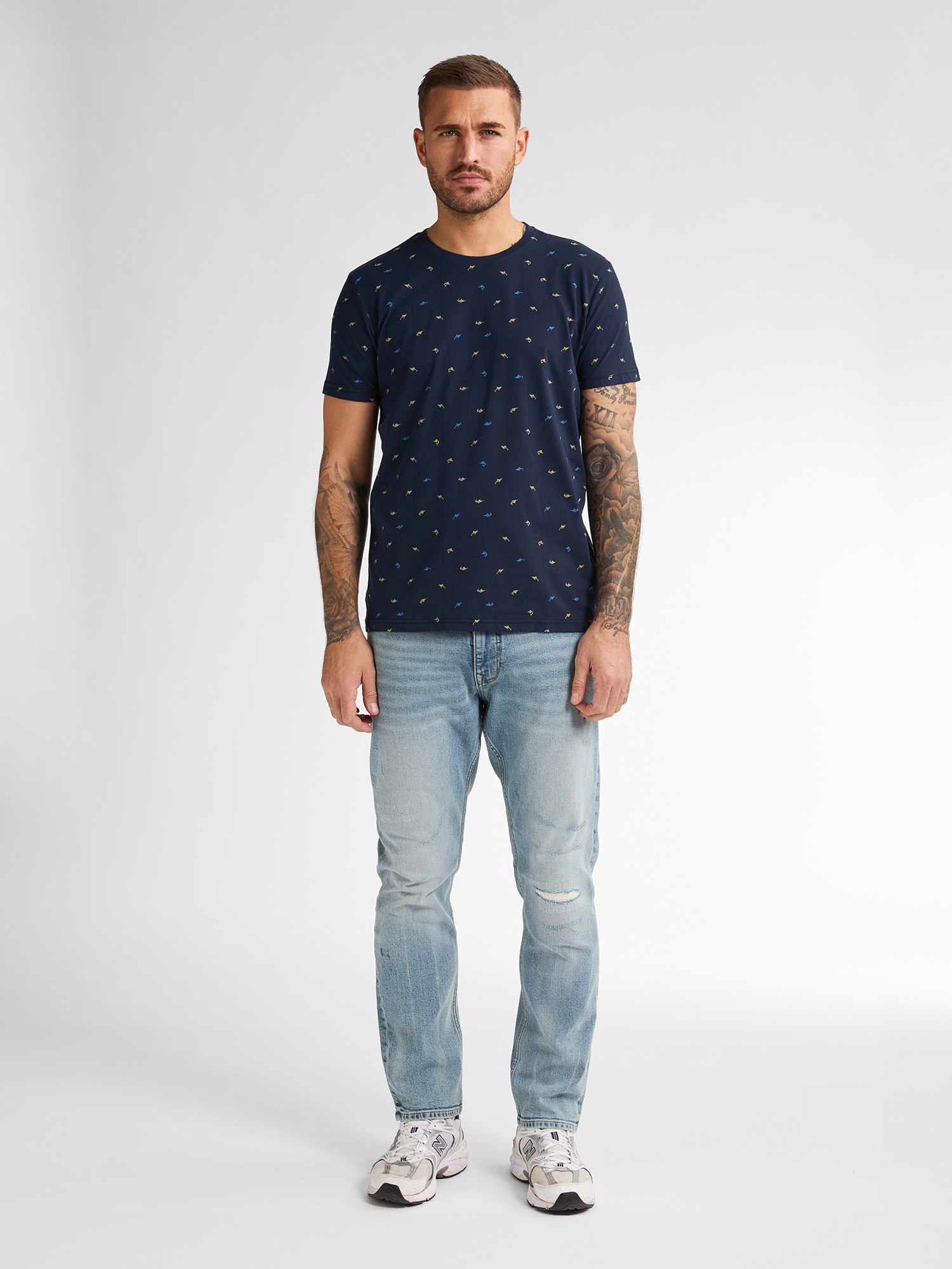 M-1050-TSR687 MEN SHIRT SS AOP (5178 NAVY BLUE)