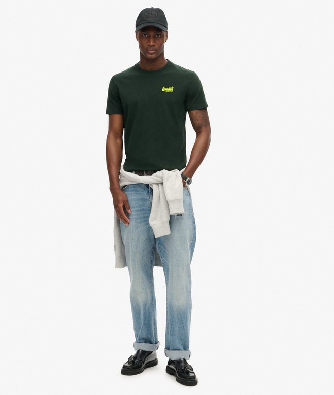 SC ESSENTIAL LOGO EMB TEE (FOREST)