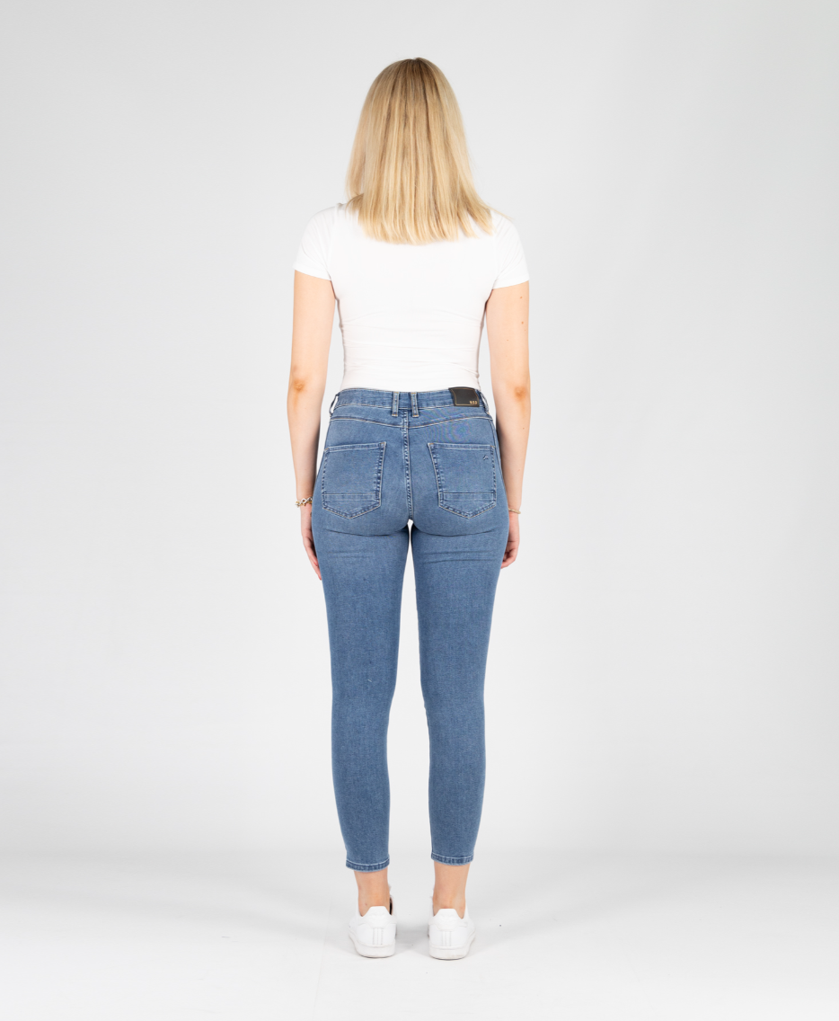 SUZY Skinny Fit (Delivery Blue)