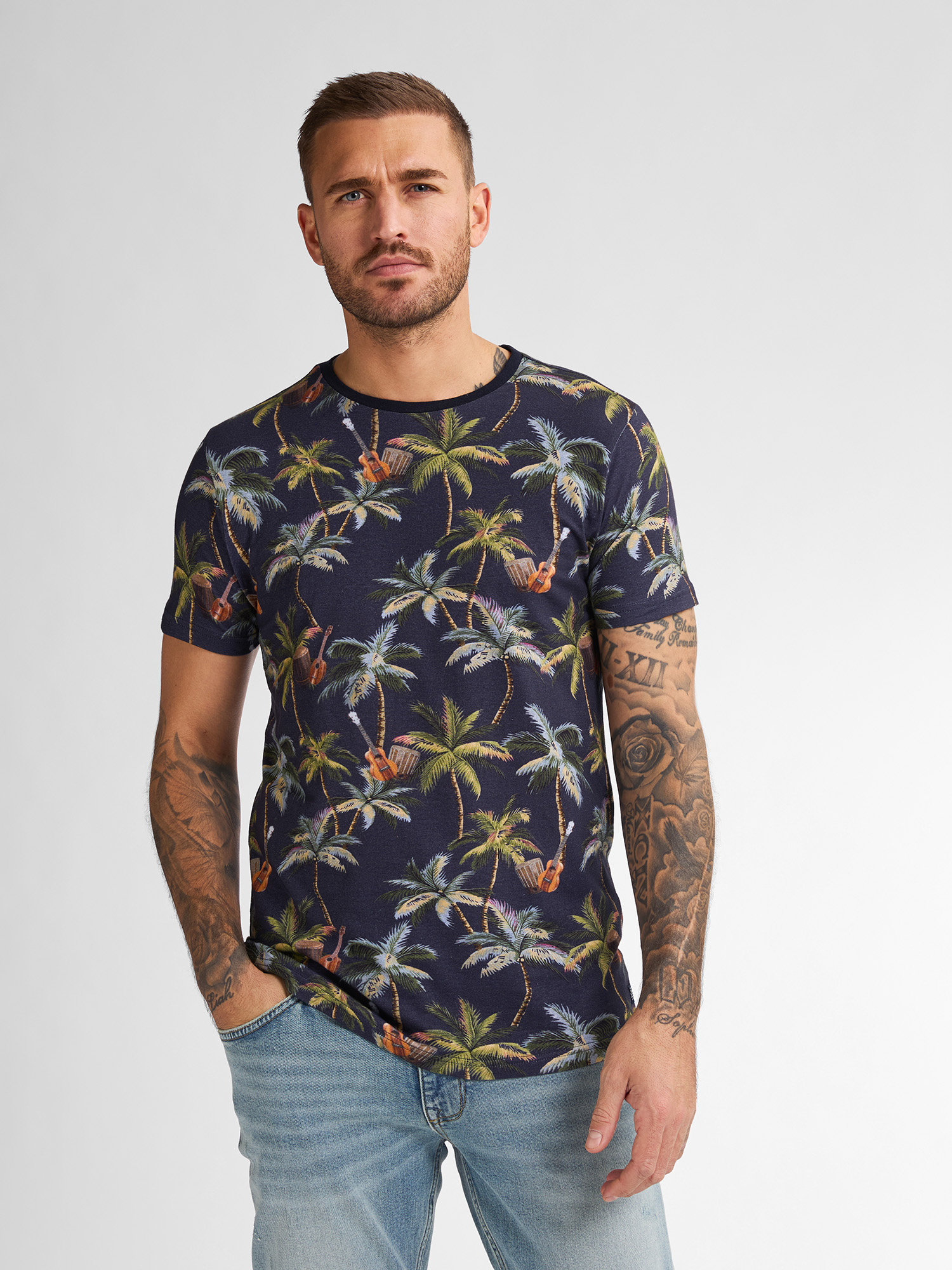 M-1050-TSR672 - Men Tshirt SS (5178 Navy Blue)