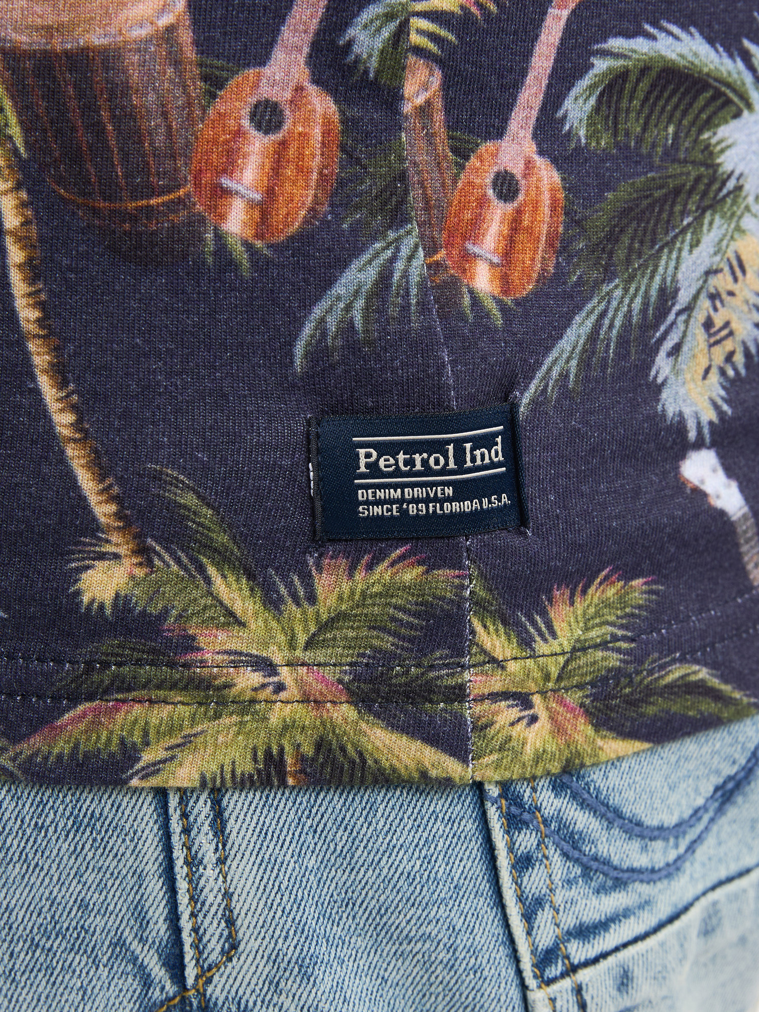 M-1050-TSR672 - Men Tshirt SS (5178 Navy Blue)