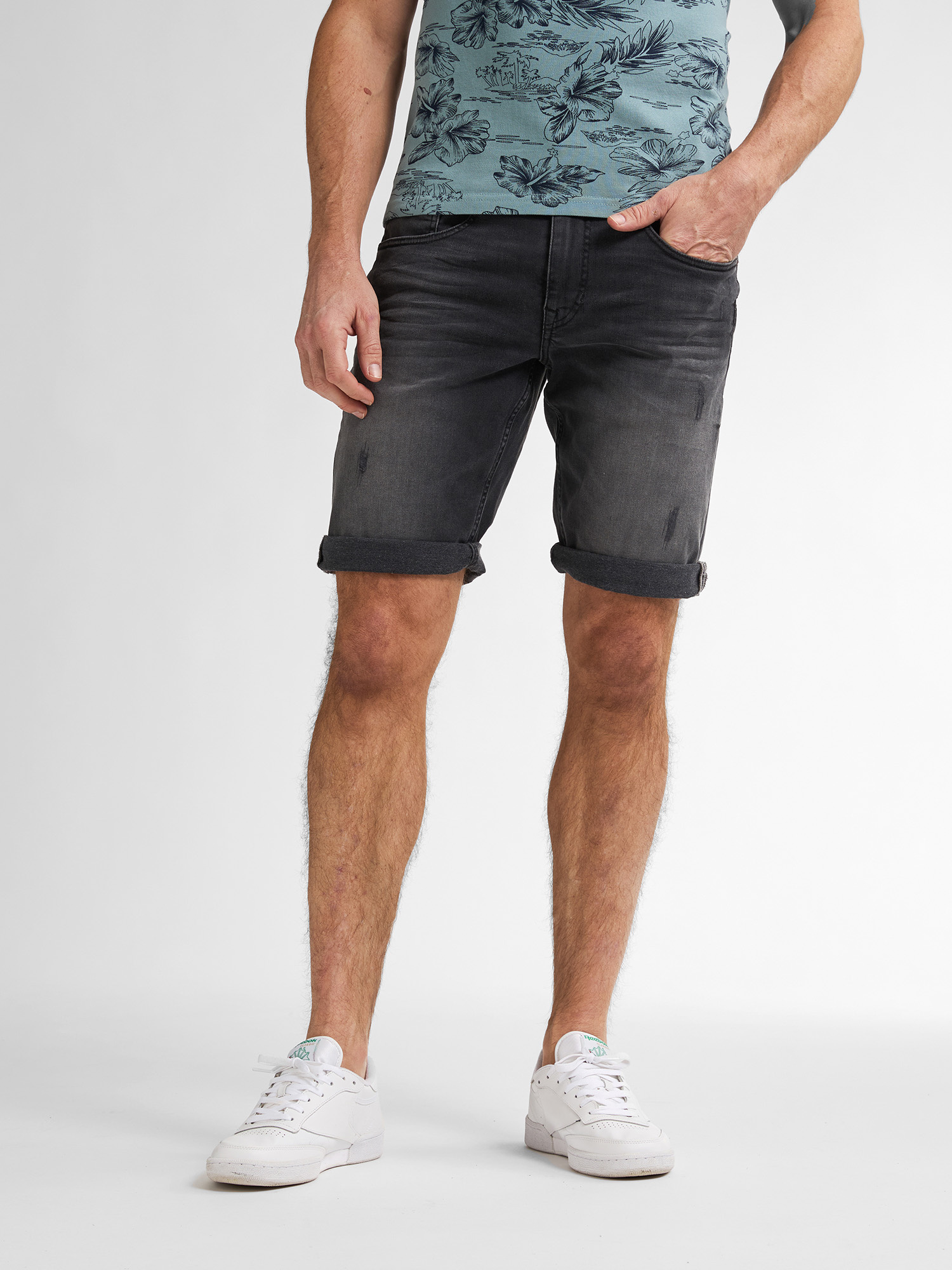M-1050-SHO003 - Men Shorts Denim Regular fit (9705 Black Stone)