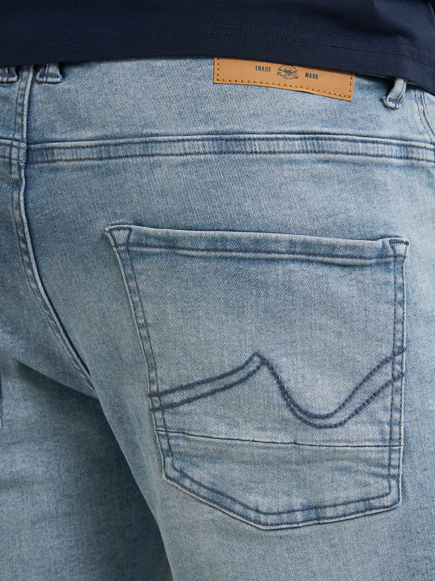 M-1050-SHO002 Men Shorts Denim (5878 Forest Fog)