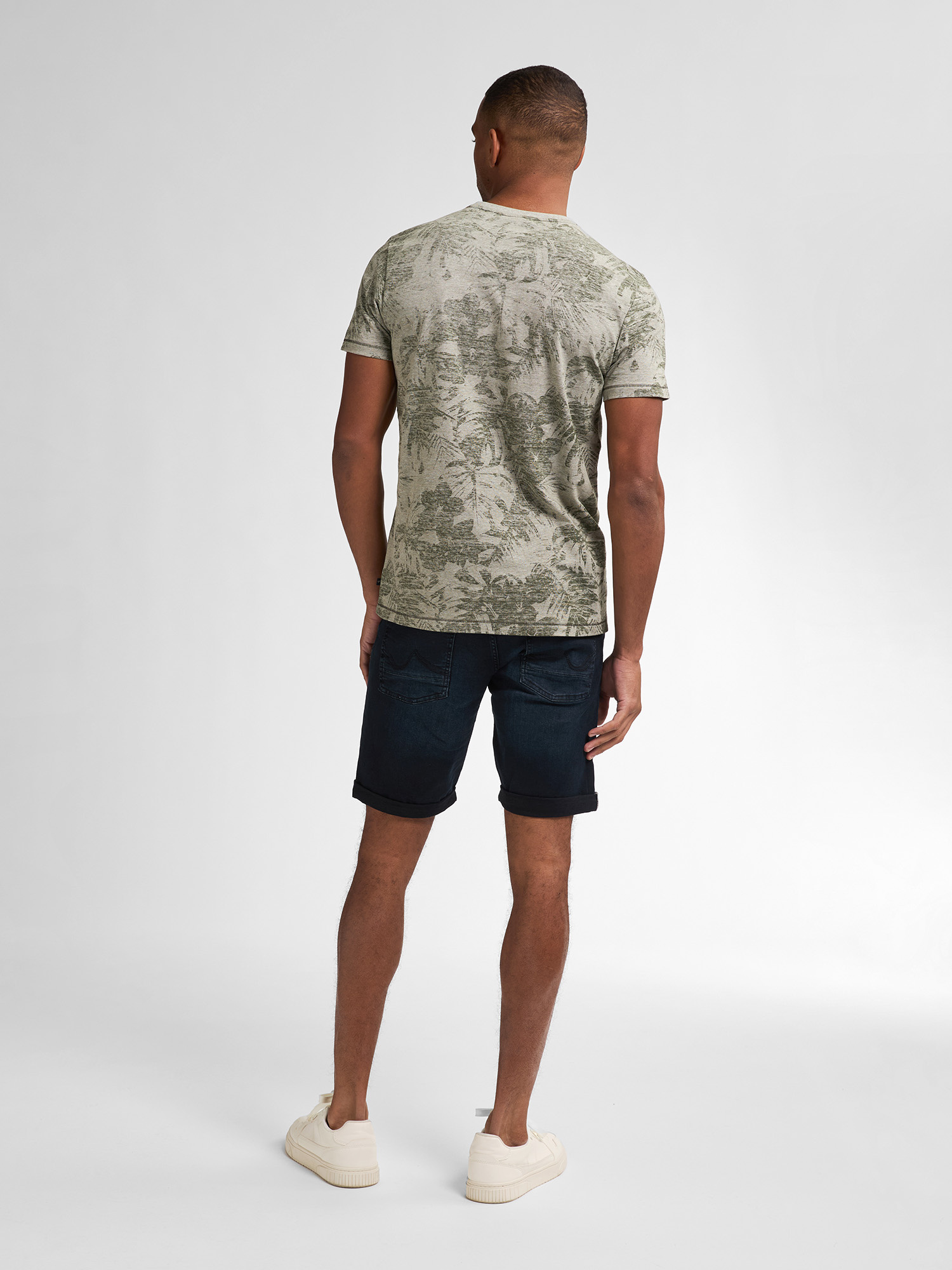 M-1050-SHO002 Men Shorts Denim (5812 Blue Black)