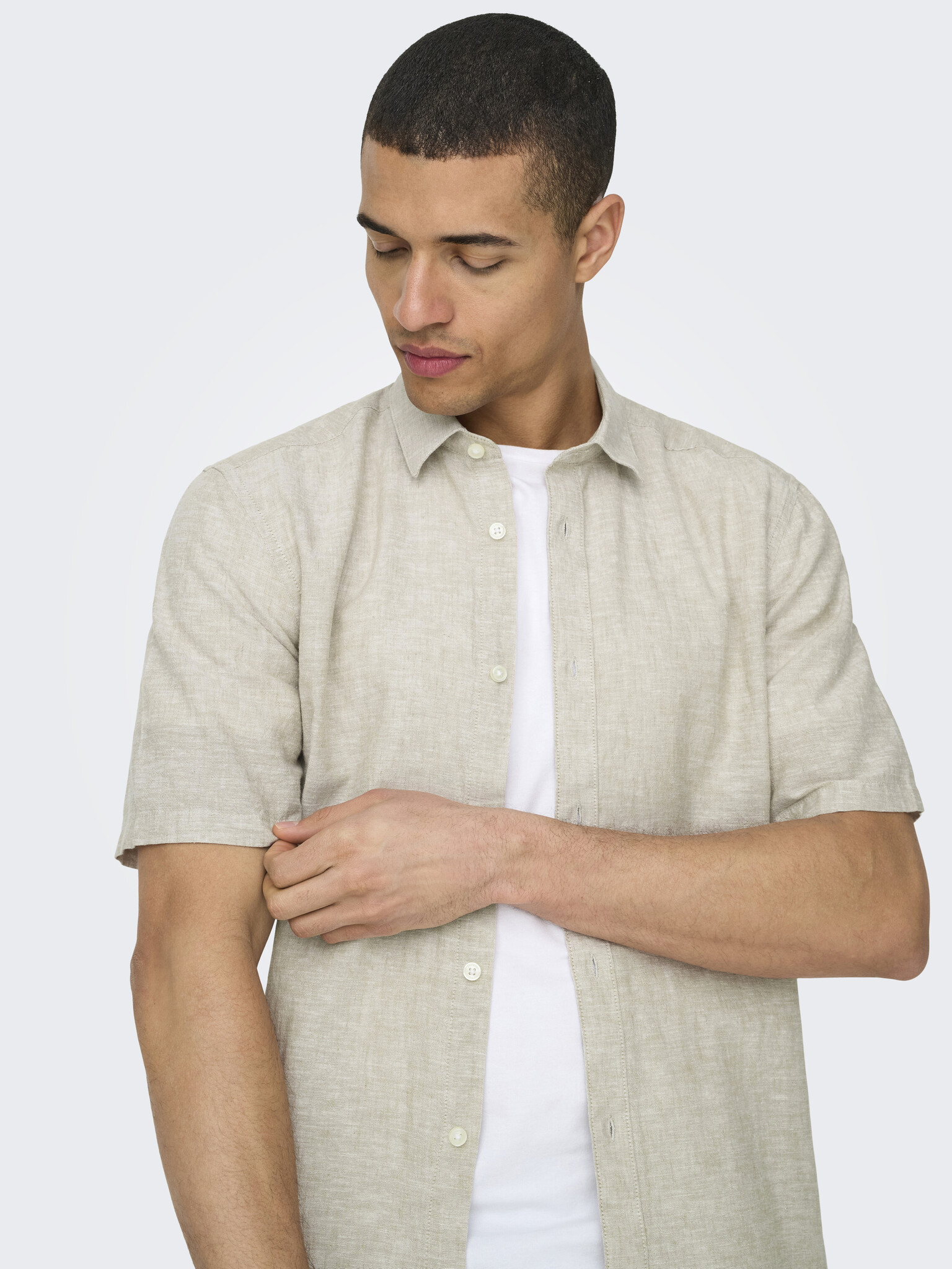 ONSCAIDEN LIFE SS SOLID LINEN SHIRT (CHINCHILLA)