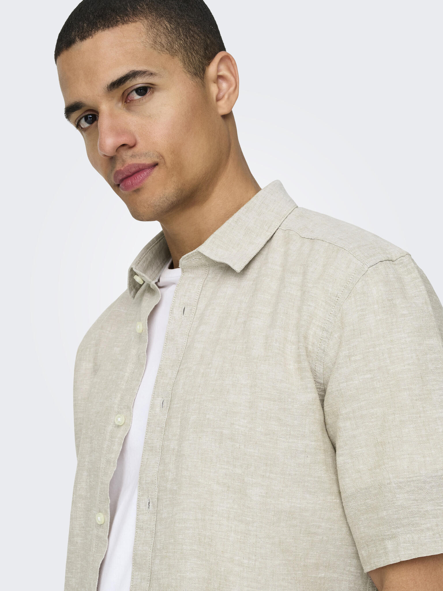ONSCAIDEN LIFE SS SOLID LINEN SHIRT (CHINCHILLA)