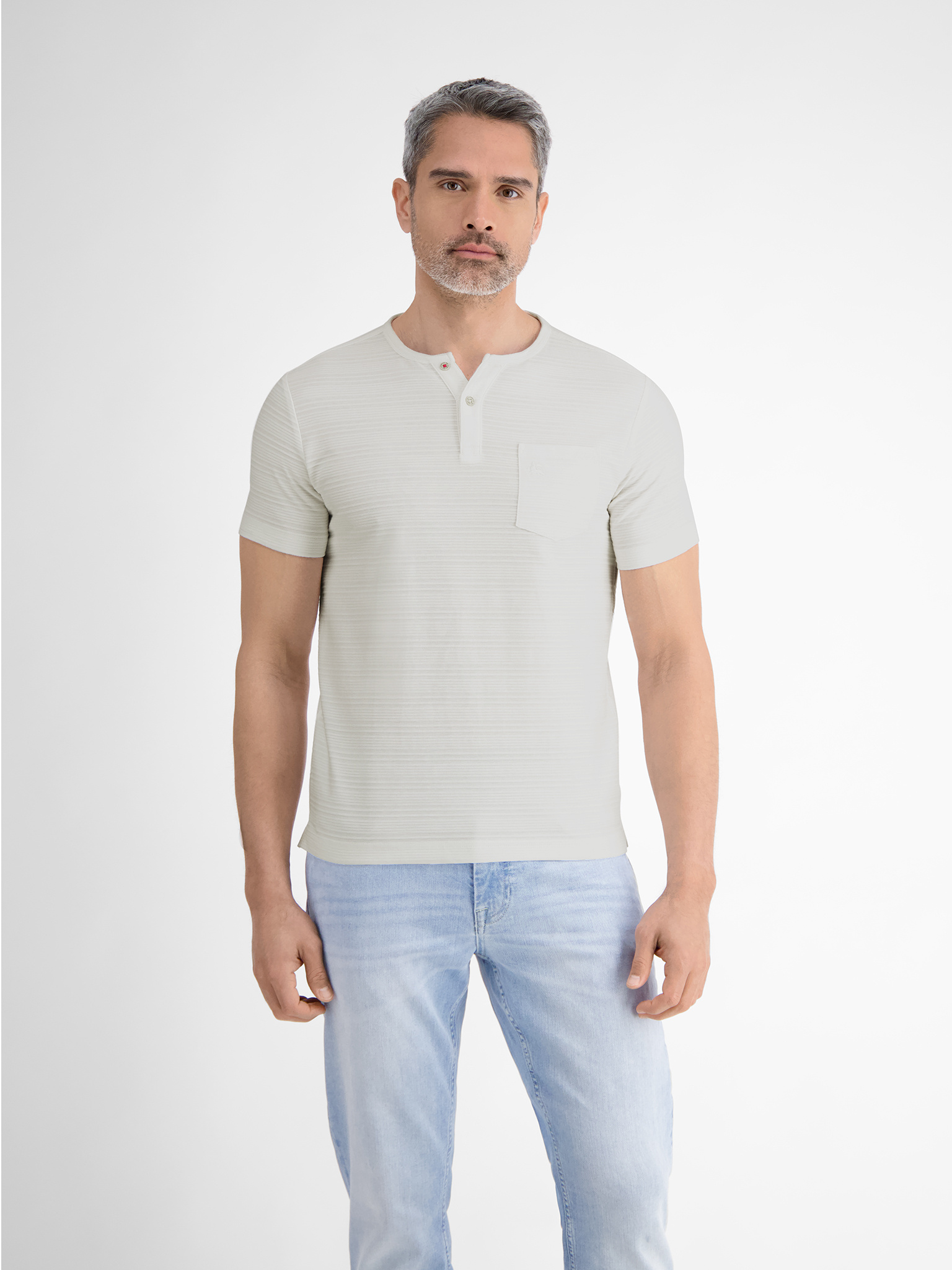 2563966 BROKEN WHITE 103