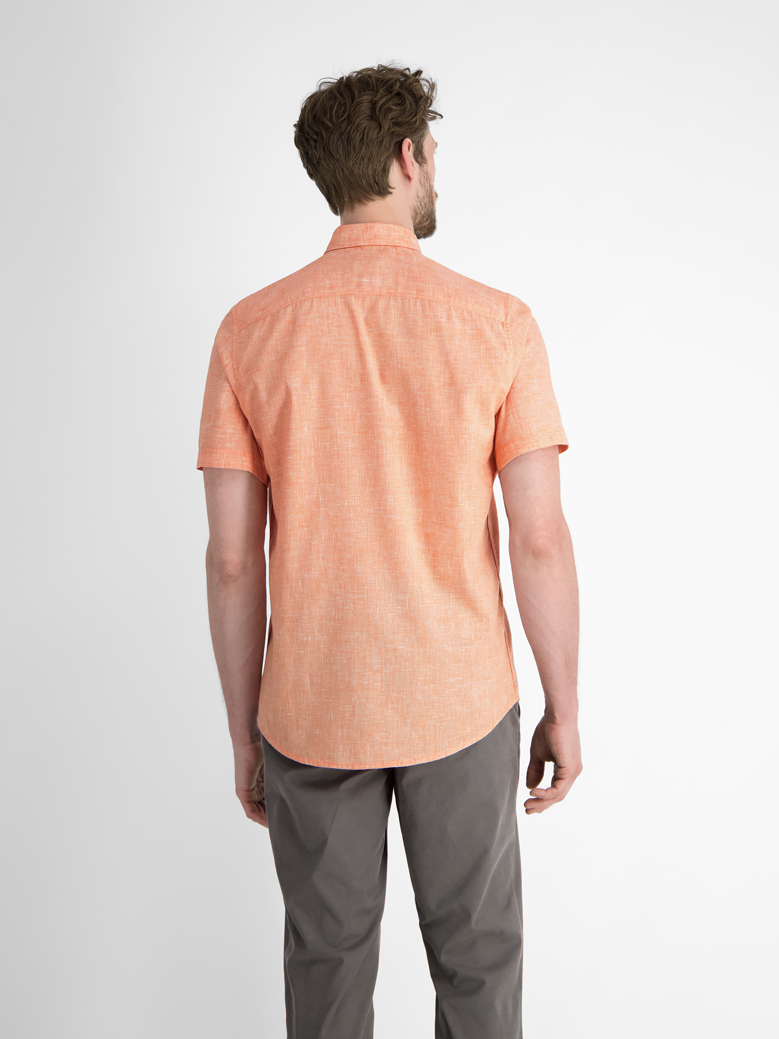 2562440 PALE PAPAYA 918