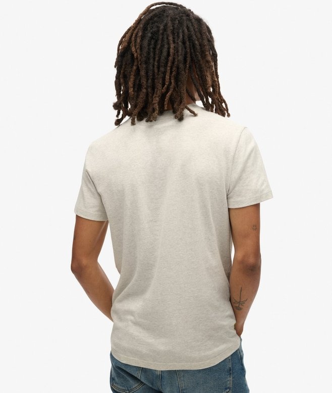 ESSENTIAL LOGO EMB TEE (Lighting Grey/Fluro Blue)