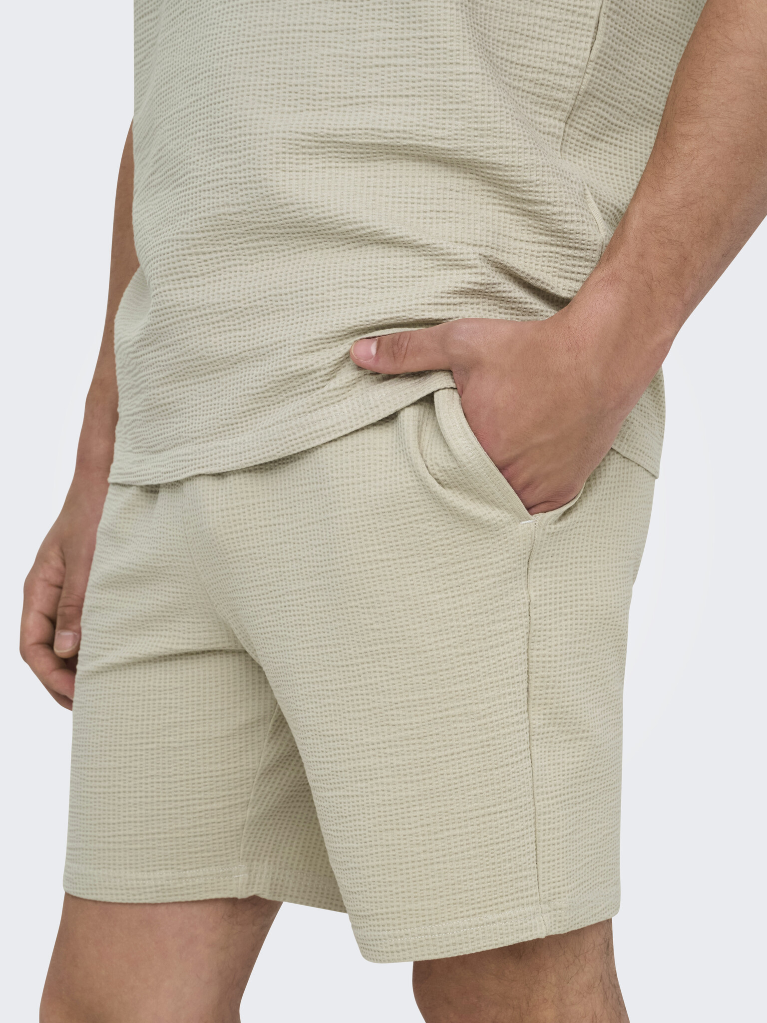ONSKIAN LIFE REG SEERSUCKER SHORTS (Silver Lining)