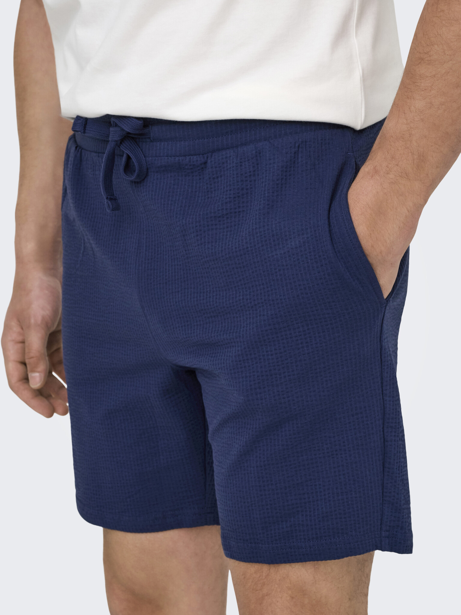 ONSKIAN LIFE REG SEERSUCKER SHORTS (Naval Academy)
