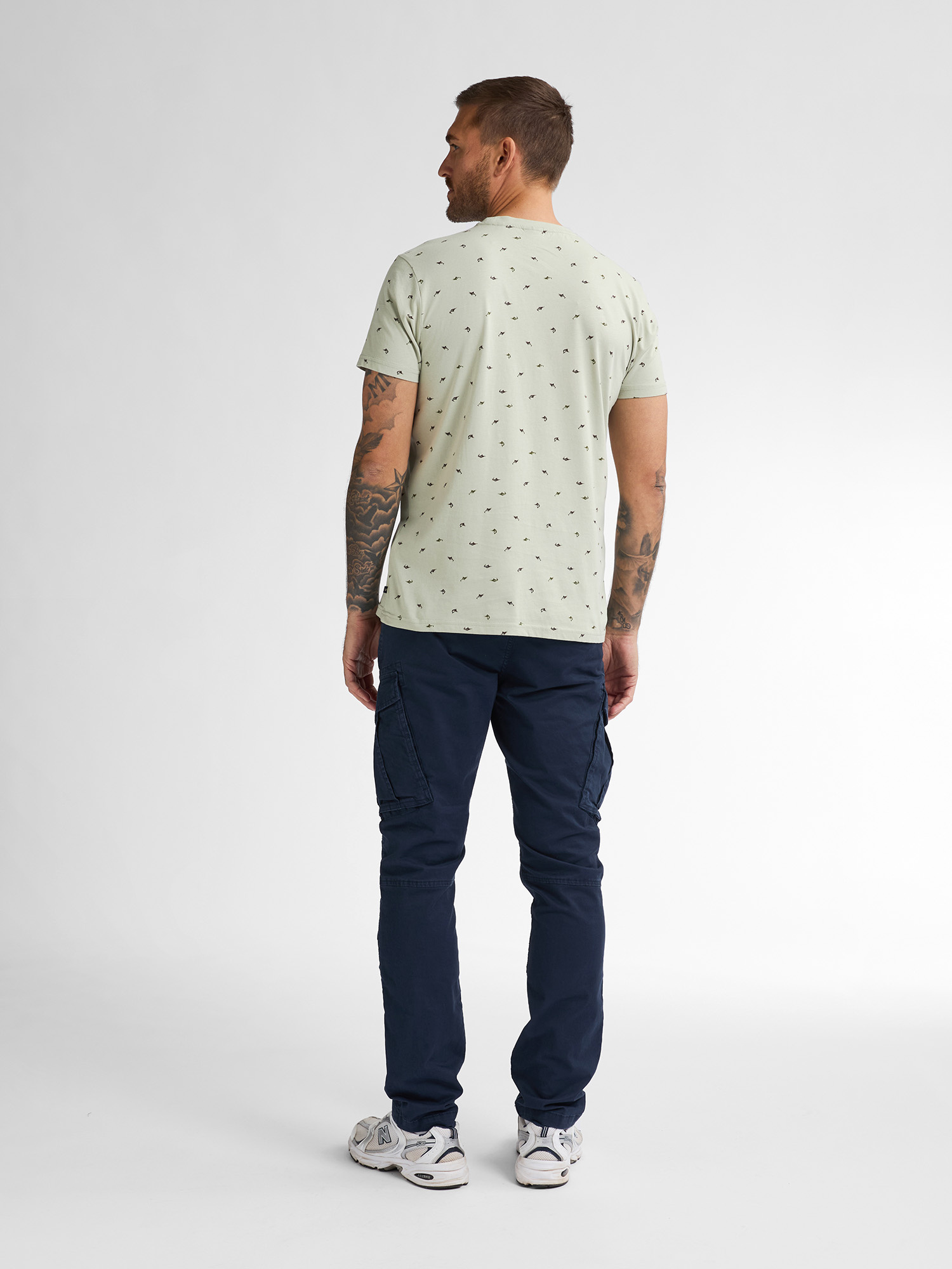 M-1050-TSR687 MEN SHIRT SS AOP (6173 SAGE GREEN)