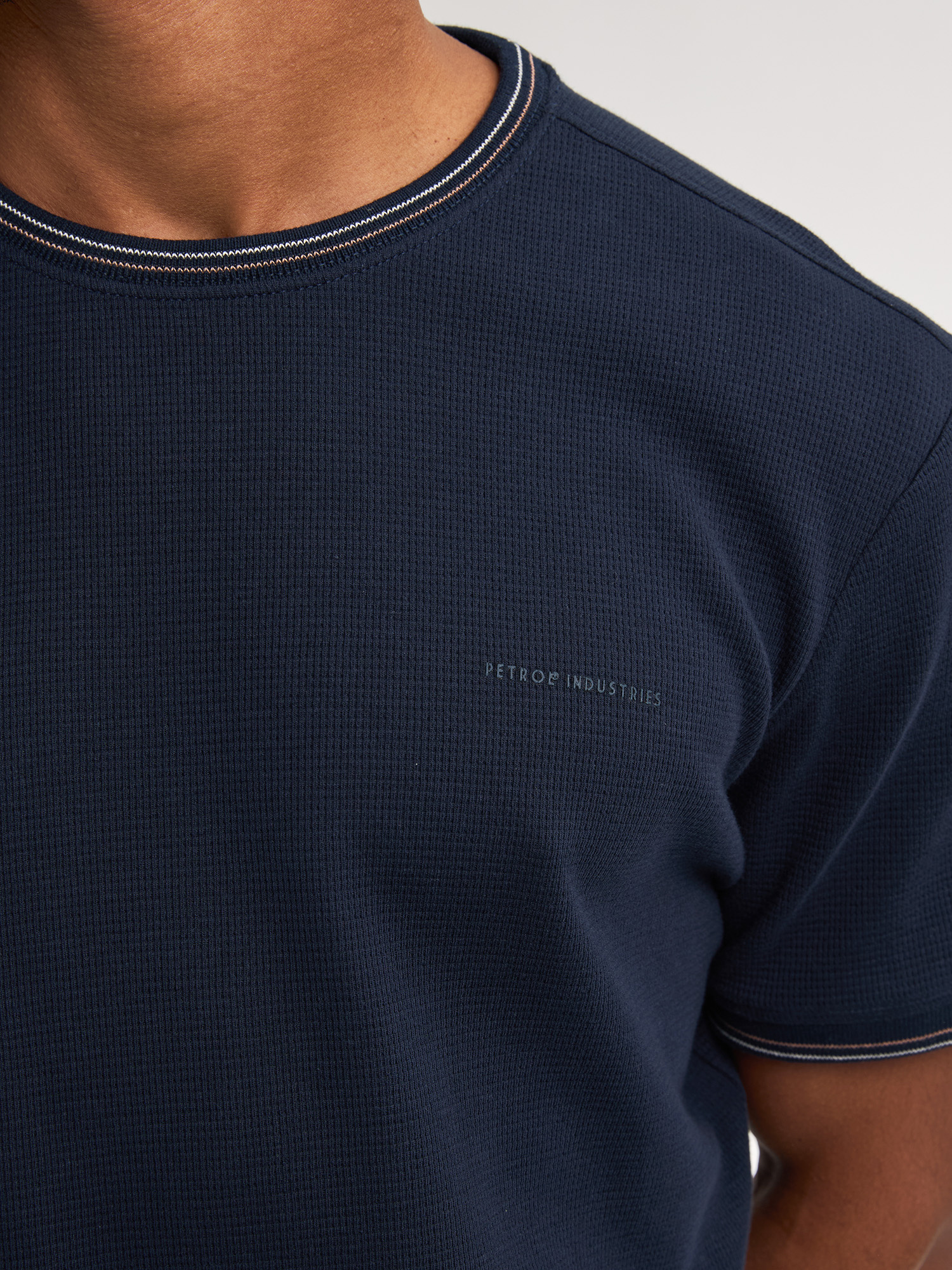 M-1050-TSR642  Men T-shirt (5178 Navy)