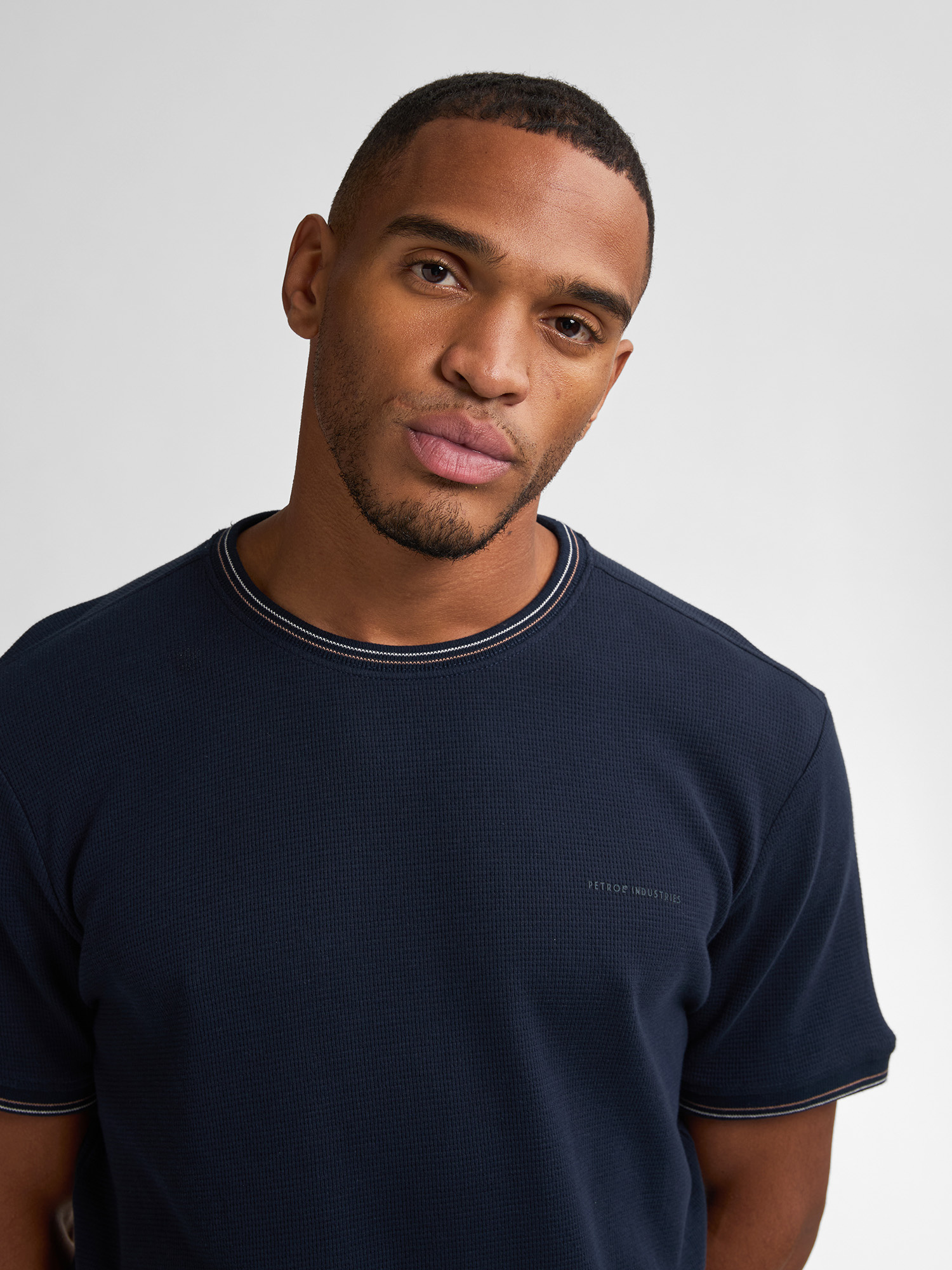 M-1050-TSR642  Men T-shirt (5178 Navy)