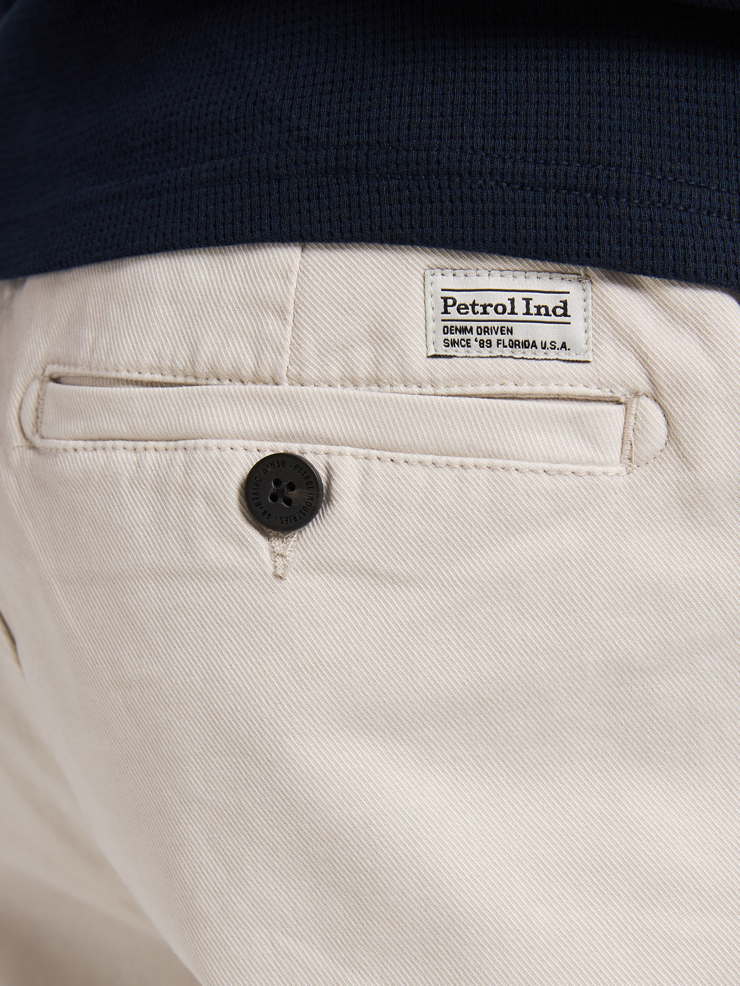 M-1050-SHO527 Mens Shorts (0112 Seashell)