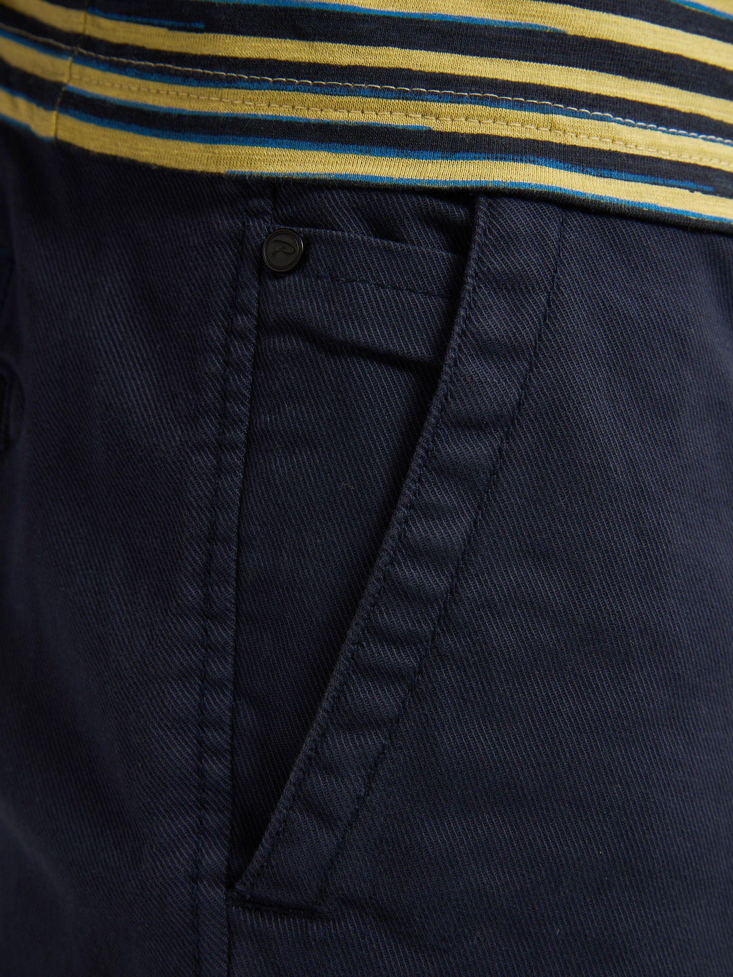 M-1050-SHO527 Mens Shorts (5178 Navy)