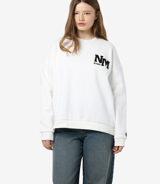 NOISY MAY NMBELIEVE O-NECK SWEAT (CLOUD DANCER BLACK)