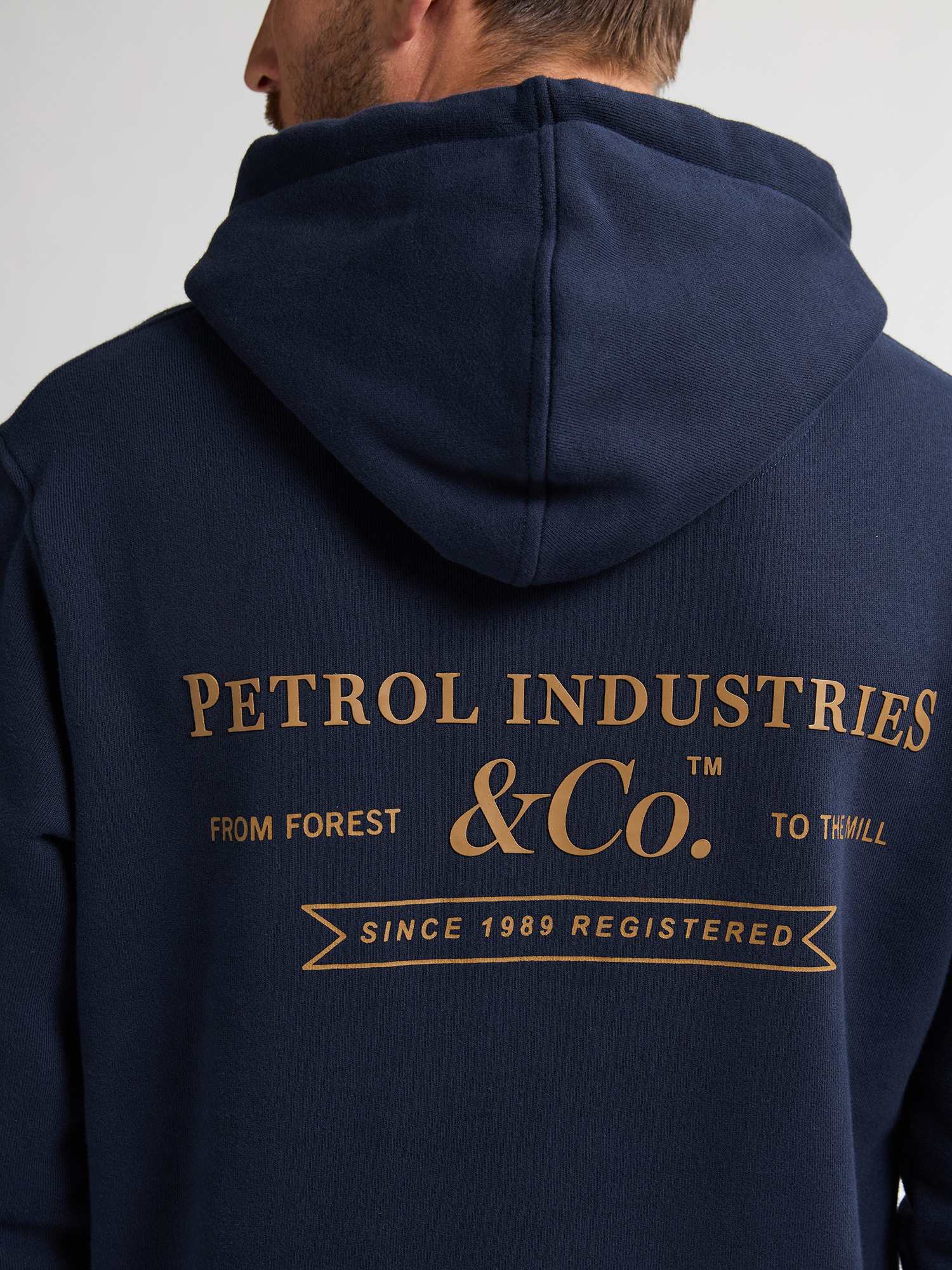 M-3050-SWH348 (5090 DEEP CAPRI )