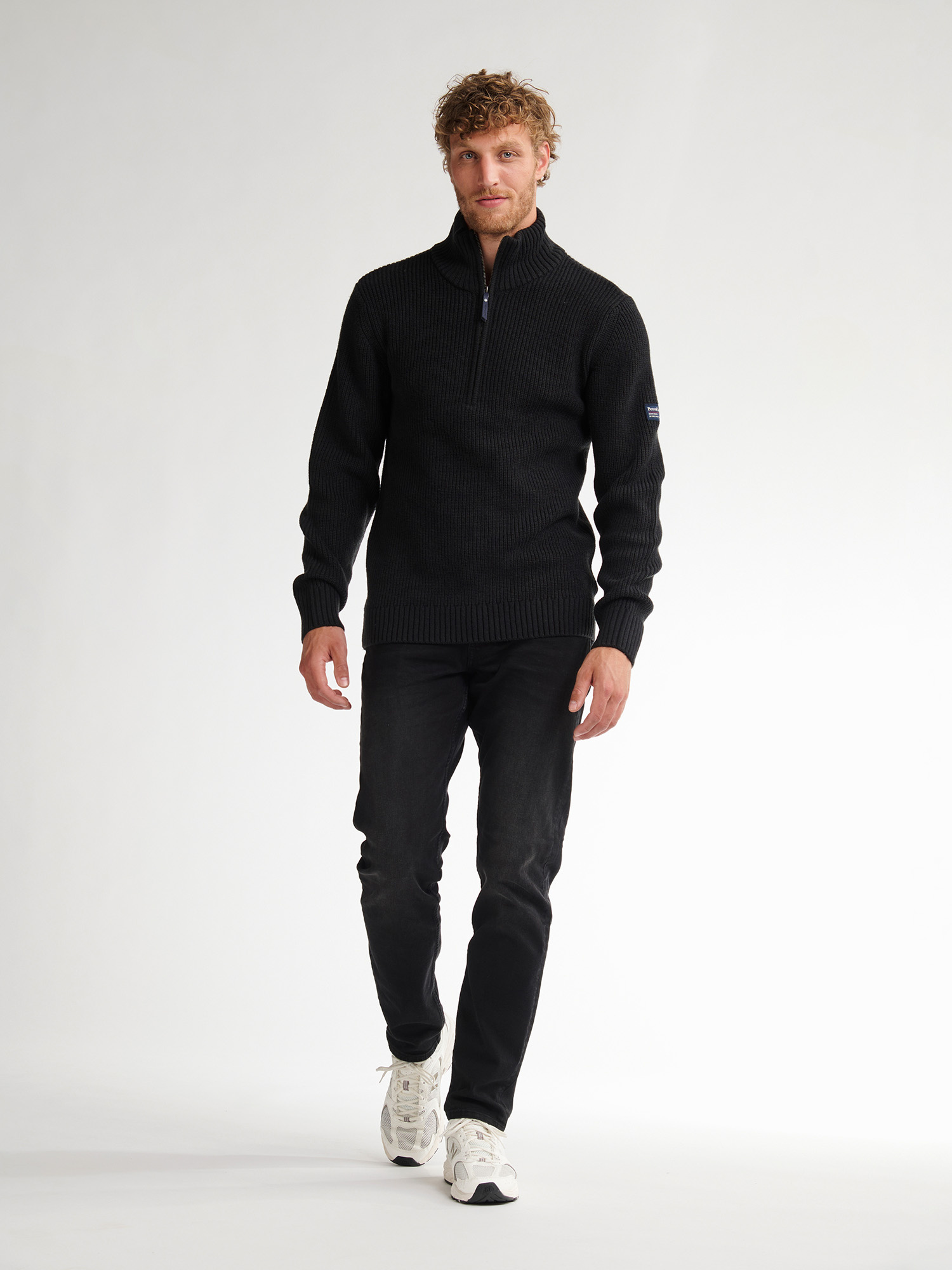 M-3050-KWC262 (9111 Deep Black)