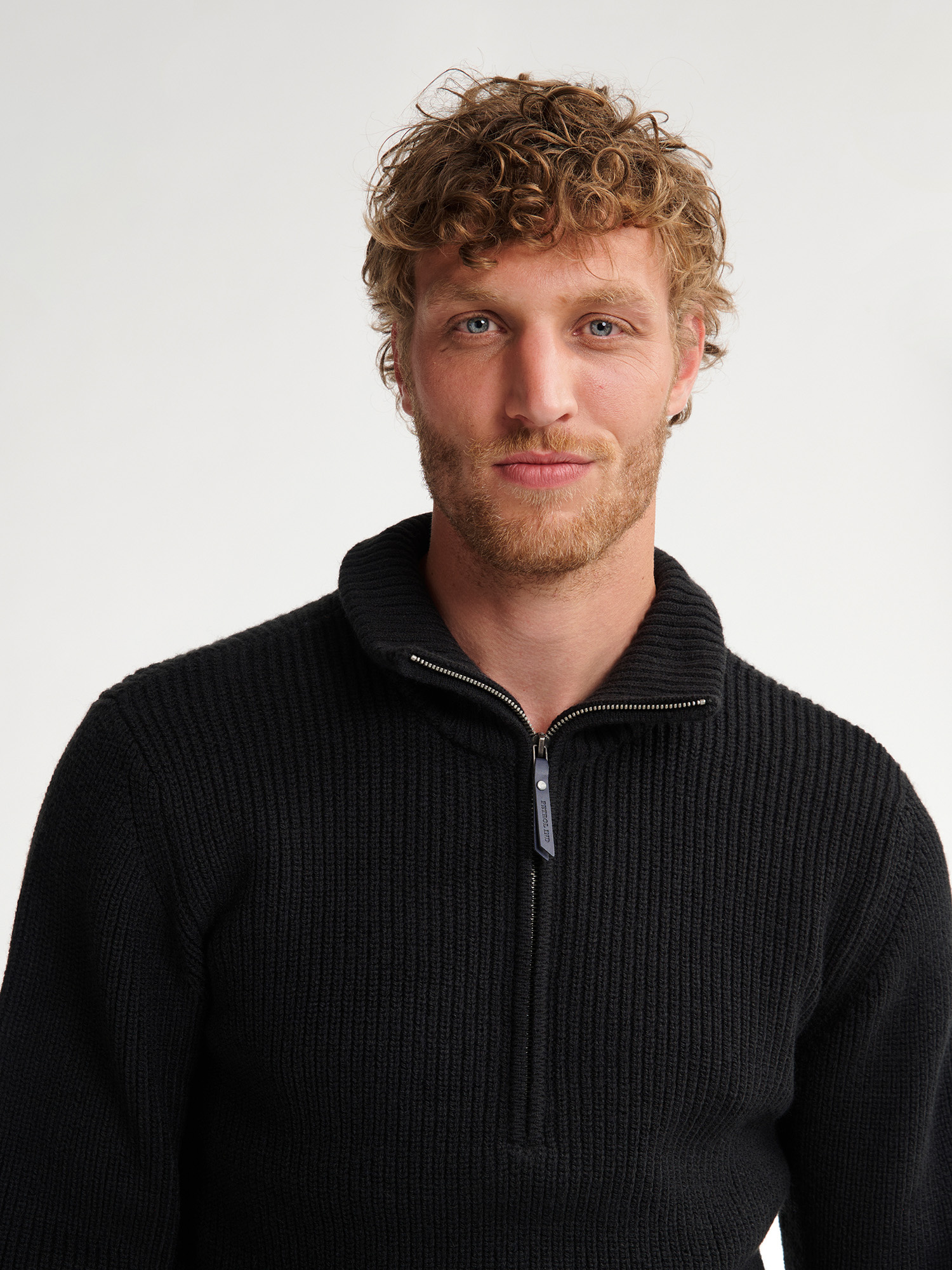 M-3050-KWC262 (9111 Deep Black)