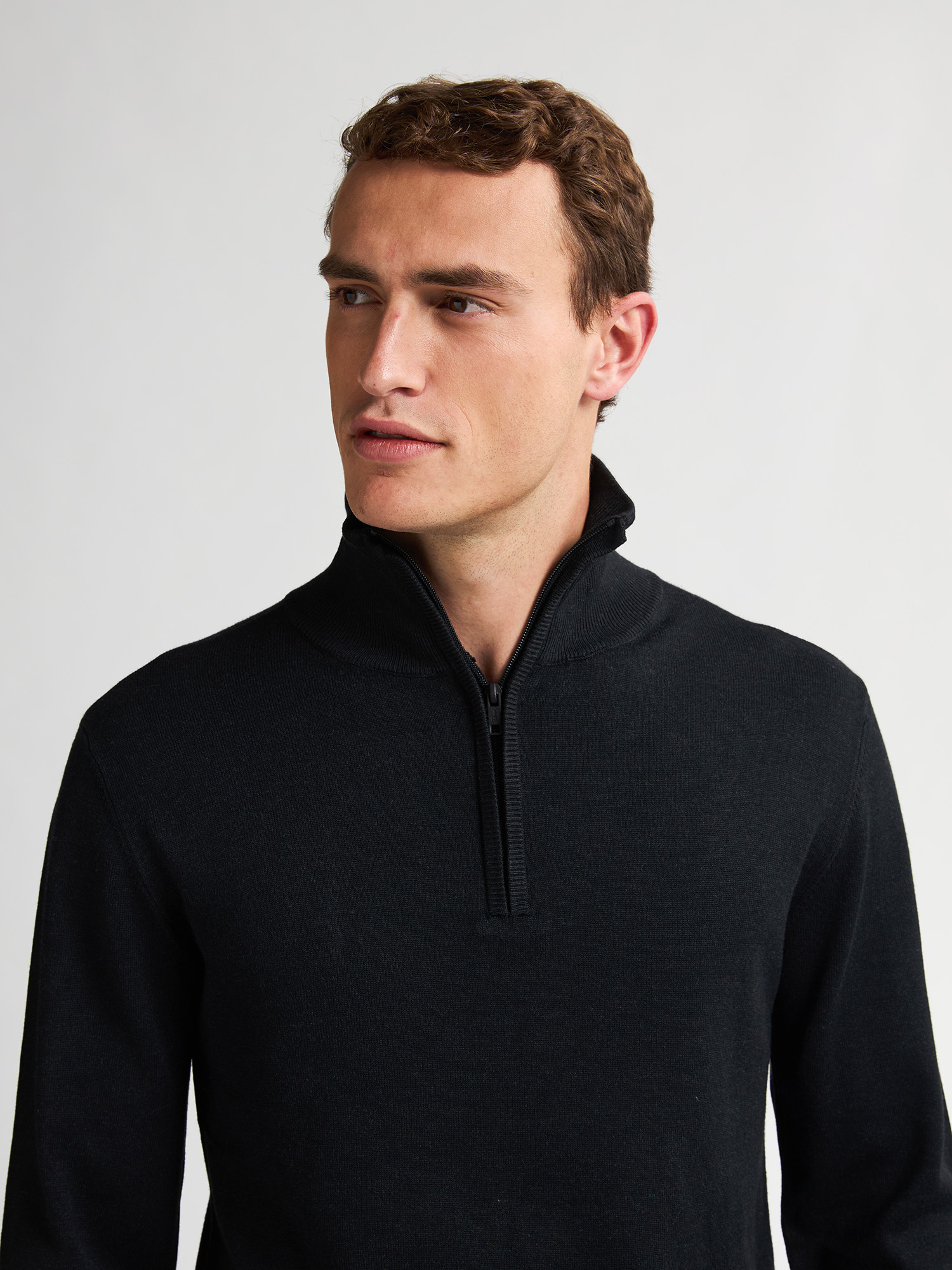 M-3050-KWC207 (9111 Deep Black)