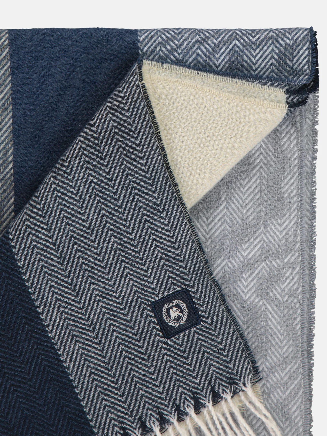 5591052 SCHAL GEWEBT (485)