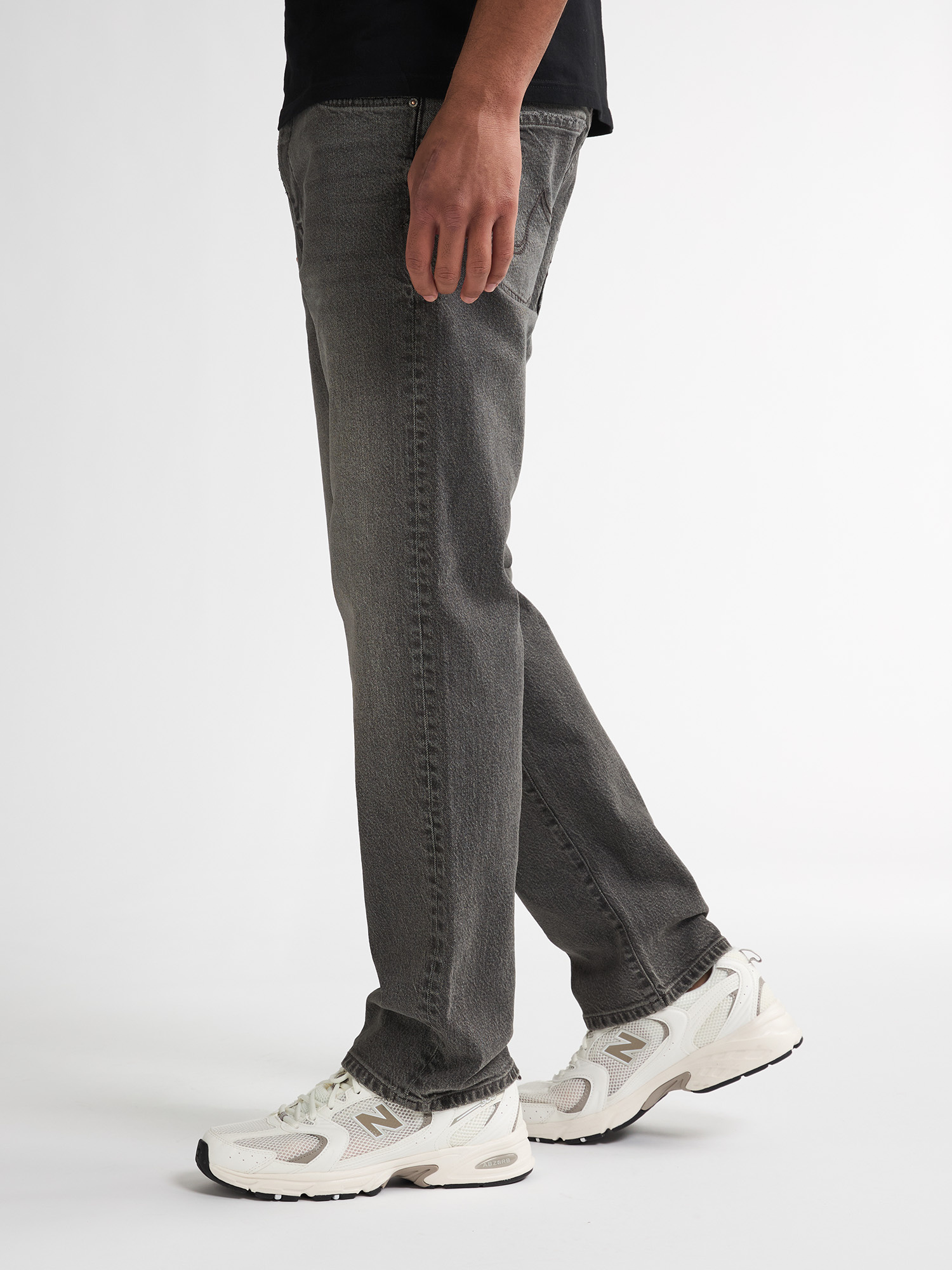 LEWIS - Men Denim Loose Fit (9705 BLACK STONE)