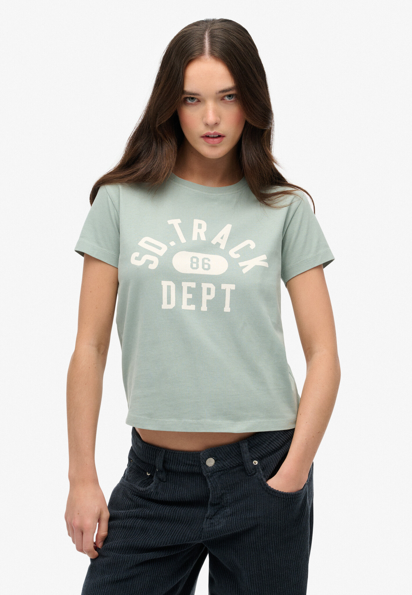 ATHLETIC GRAPHIC FITTED TEE (Light Jade Green)