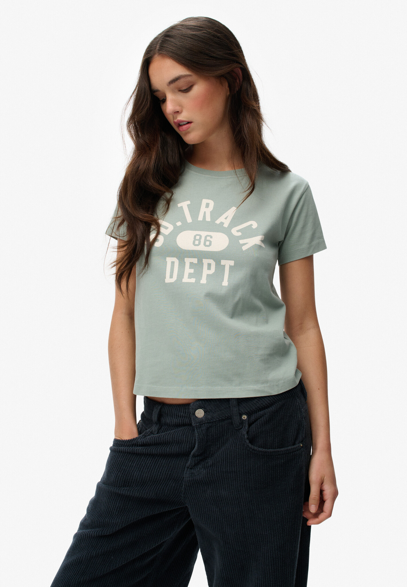 ATHLETIC GRAPHIC FITTED TEE (Light Jade Green)