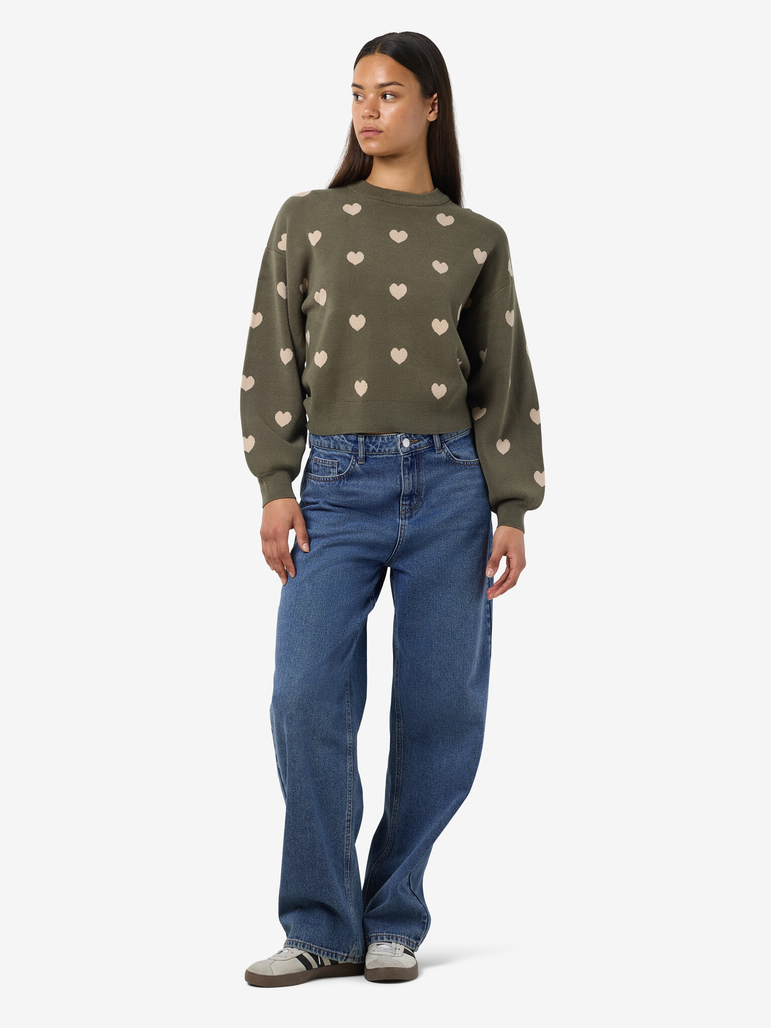 NMCHARLOTT L/S O-NECK KNOT FWD NOOS (HUMUS HEARTS)