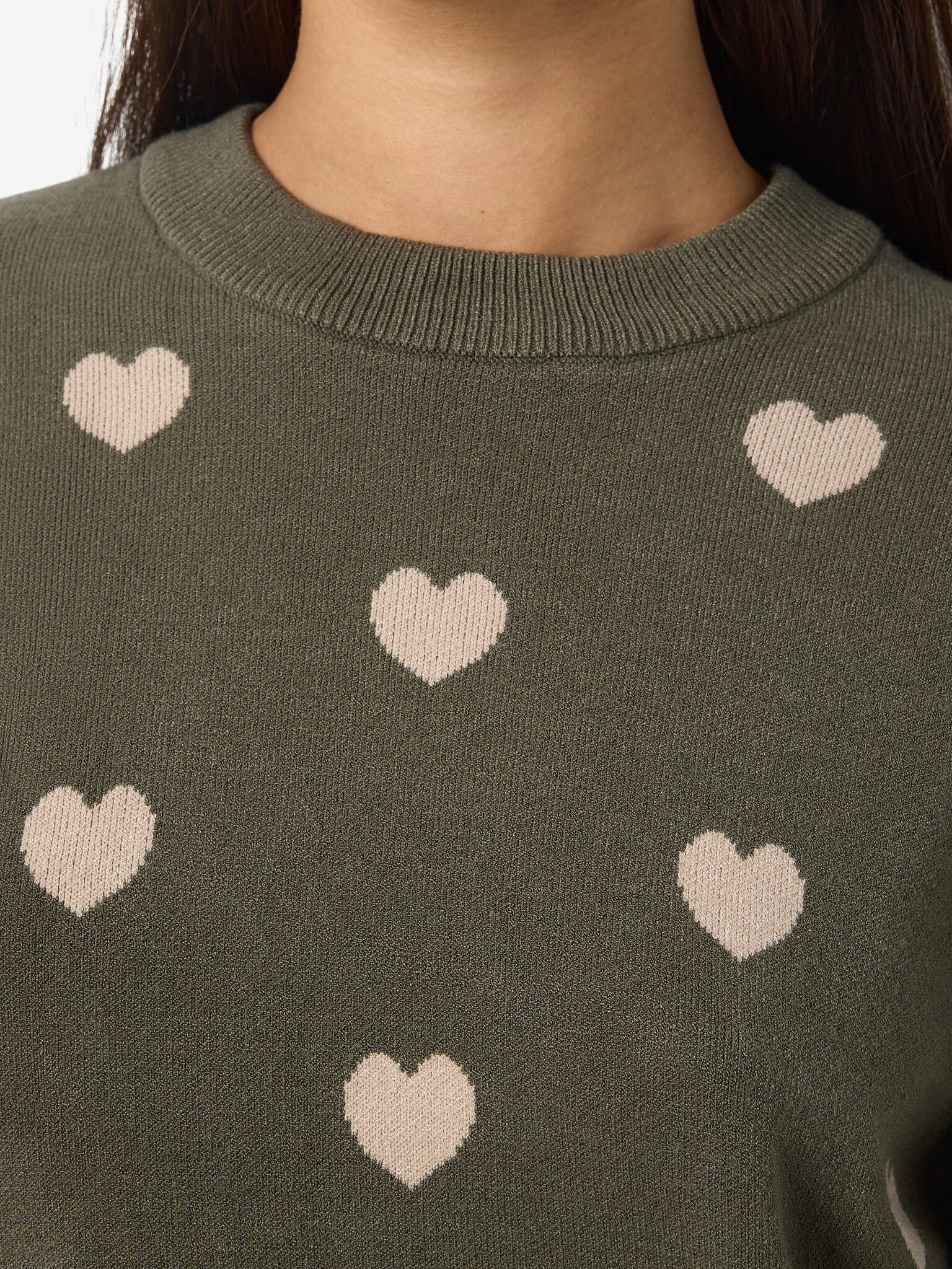 NMCHARLOTT L/S O-NECK KNOT FWD NOOS (HUMUS HEARTS)
