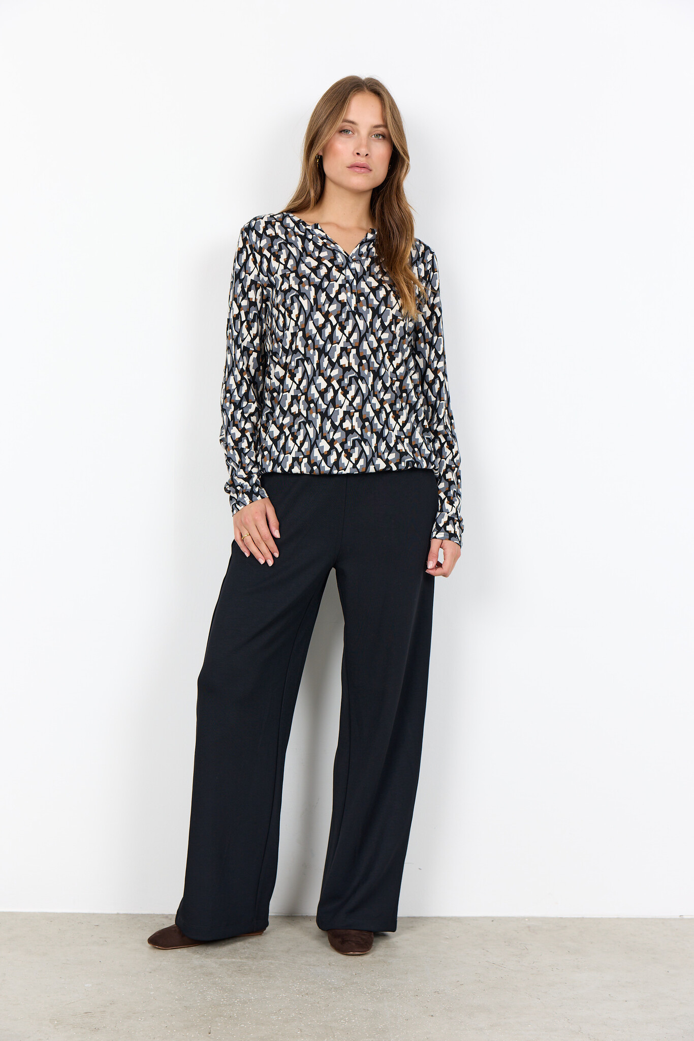 SC FELICITY AOP 527 (9999)