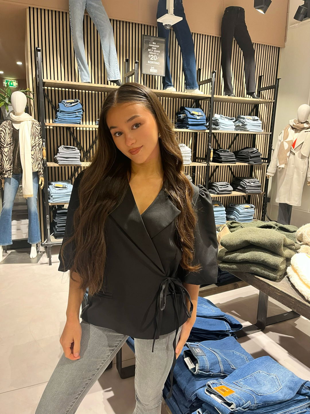 TIA - BLAZER (Black)