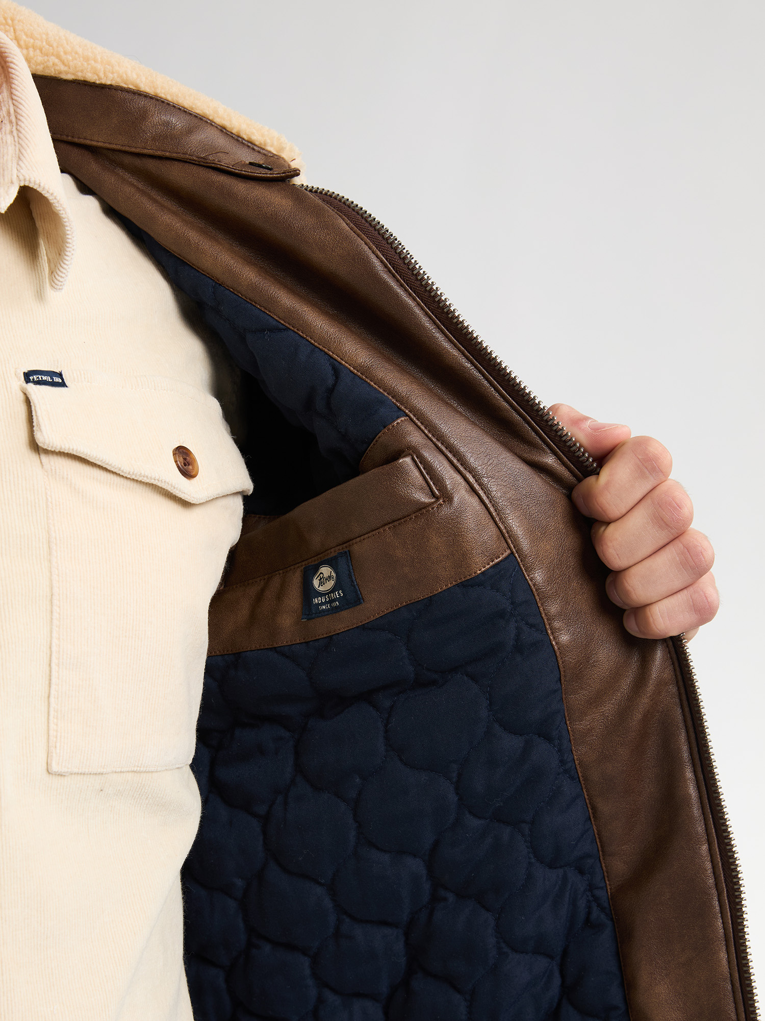 M-3050-JAC121 Men Jacket PU (Mud 7144)