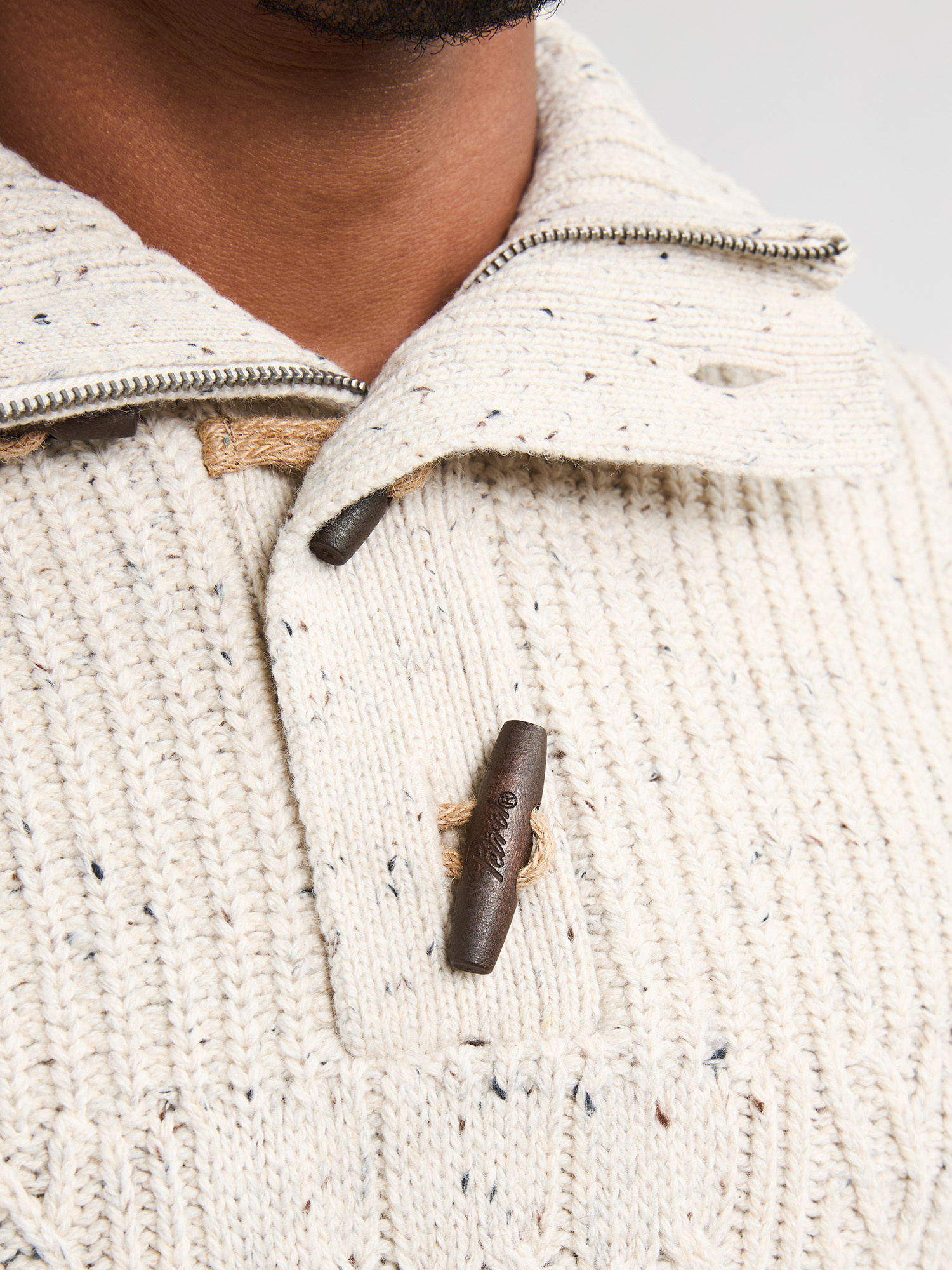 M-3050-KWC211 Men Knitwear Collar (Antique White Melee 0009)