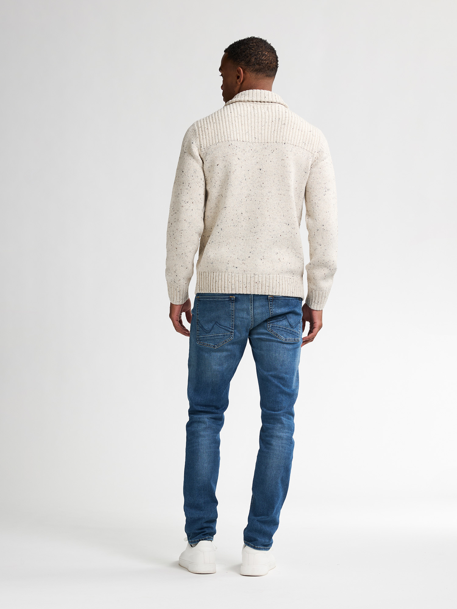 M-3050-KWC211 Men Knitwear Collar (Antique White Melee 0009)