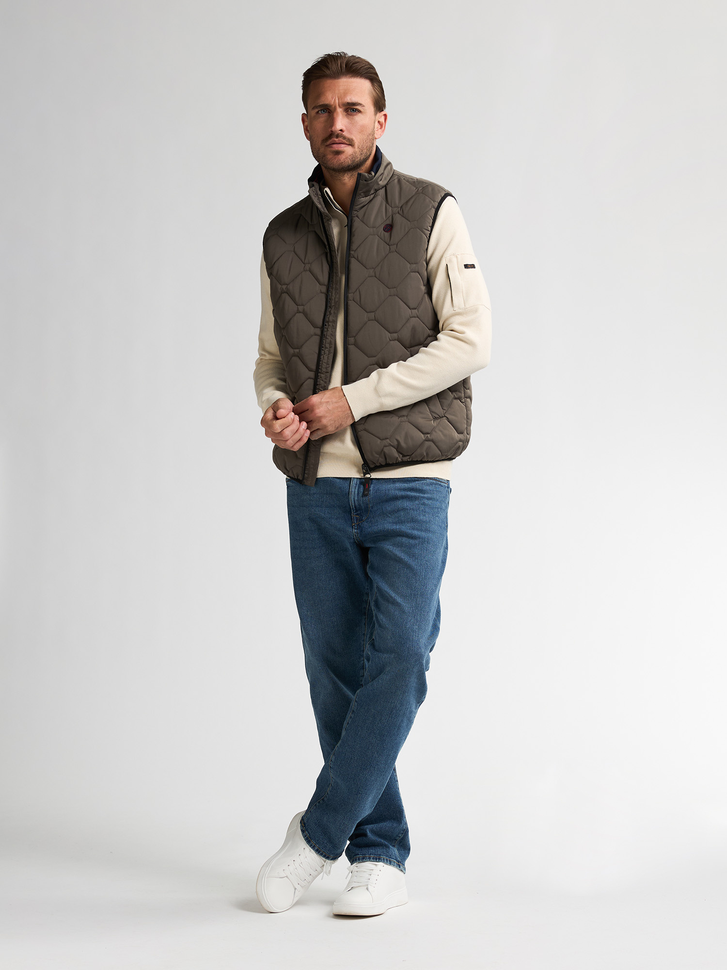 M-3050-WST100 (9066 BELUGA)