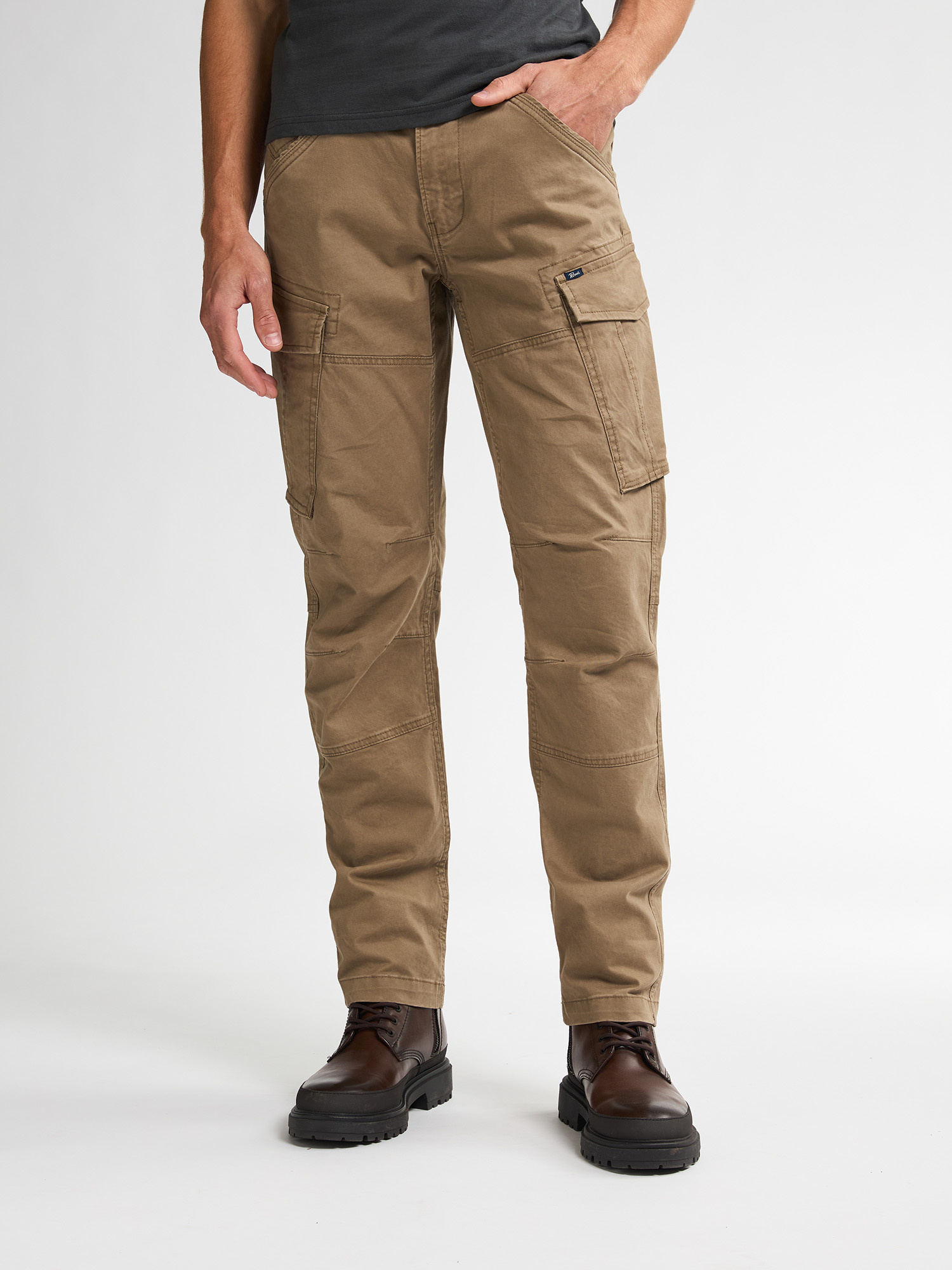 M-ROS-TRO581 Men Cargo (7140 Oak)