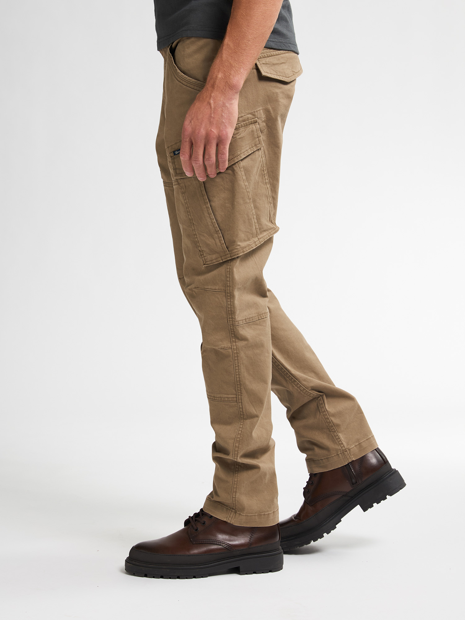 M-ROS-TRO581 Men Cargo (7140 Oak)