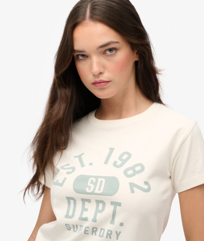 ATHLETIC GRAPHIC FITTED TEE (Desert)