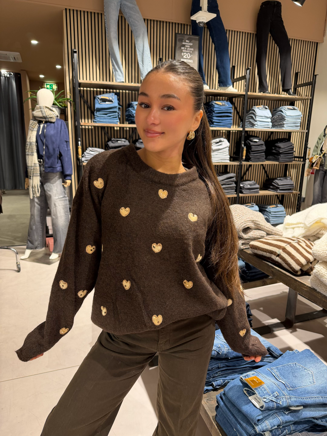 POSH - Hearted Pullover (Chocolate Brown)