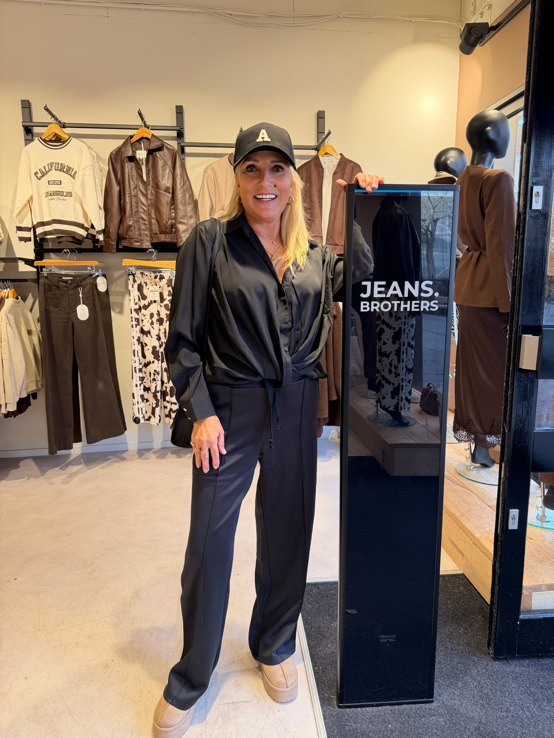 CTN PARIS - Chic Blouse (Black)