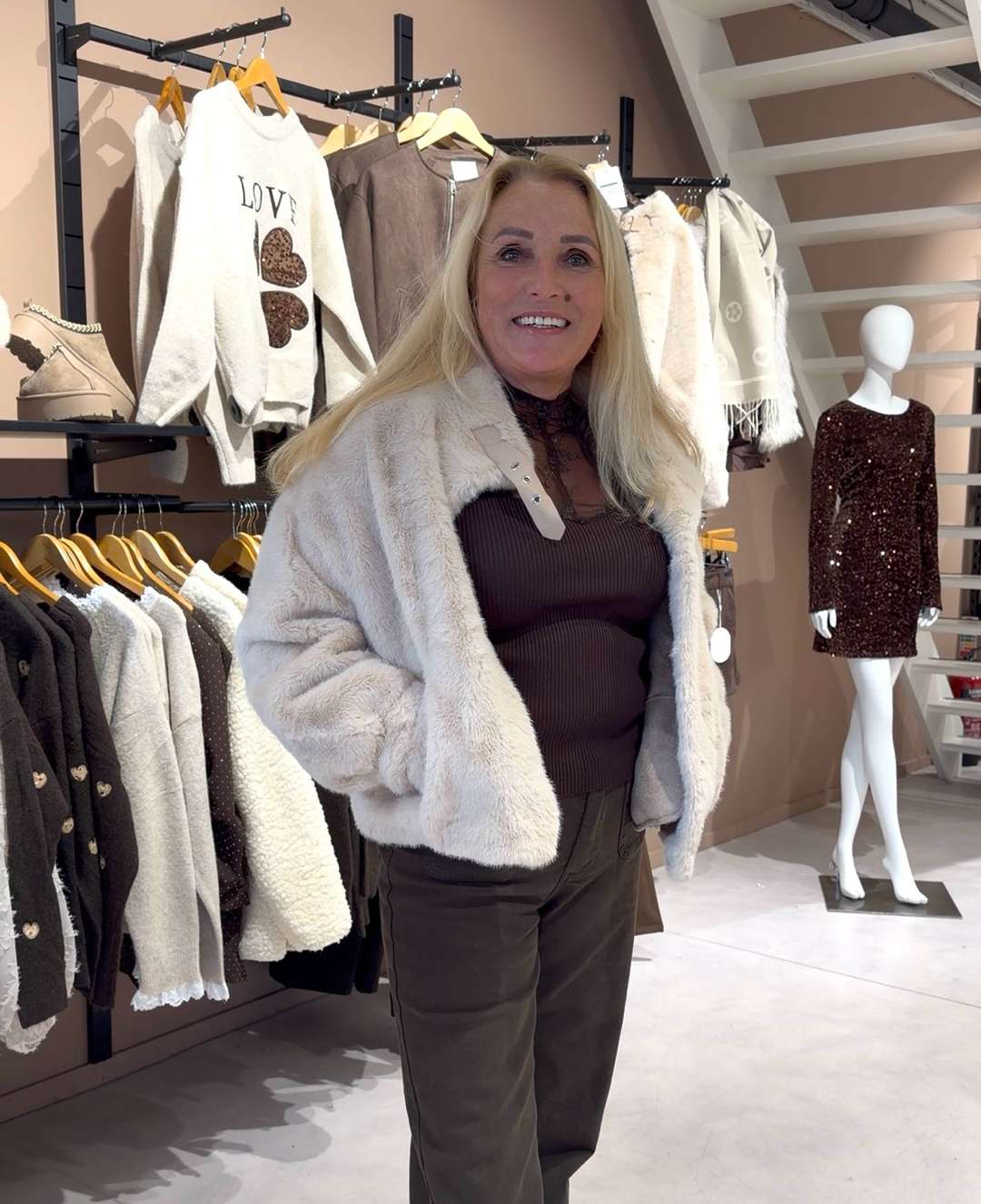 ELORA Teddy Jacket - Apricot