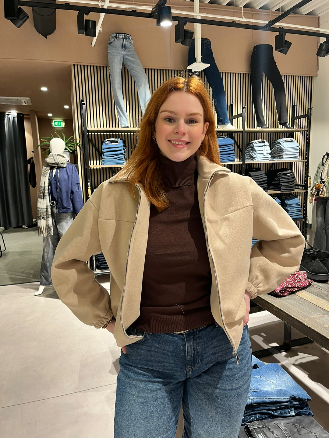 ANIKA - Jacket (Beige)