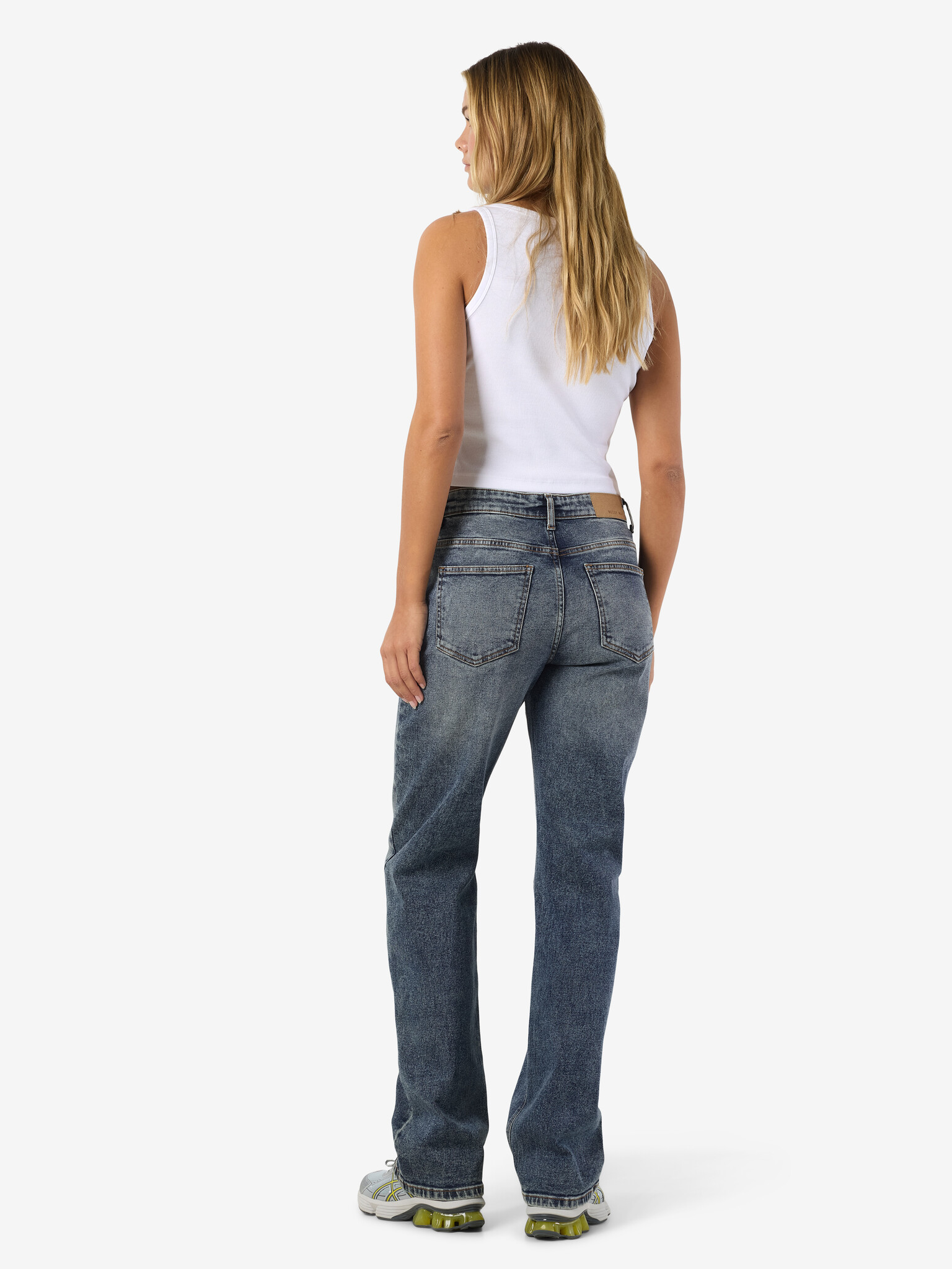 NMMONICA HW STRAIGHT JEAN AZ221DB NOOS (DARK BLUE DENIM)