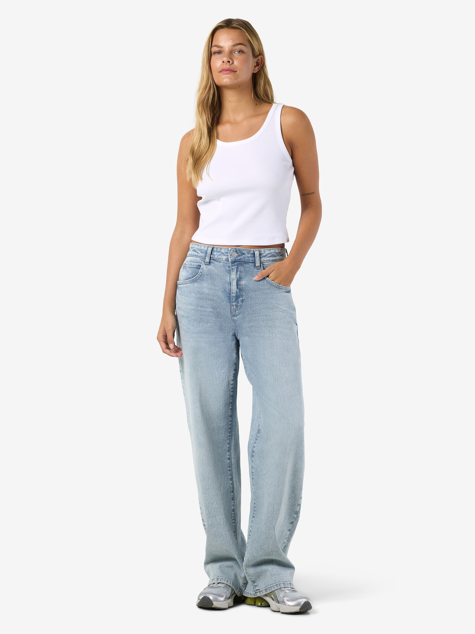 NMJOSIE  HW BAGGY JEANS (Light Blue Denim)