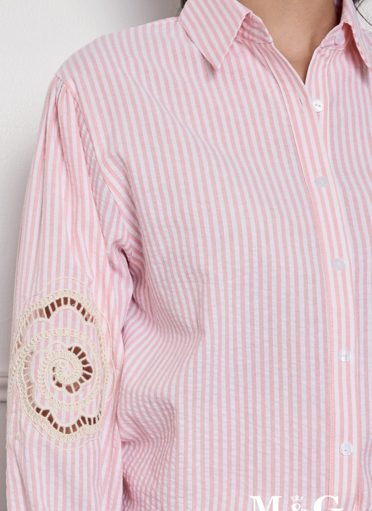 MG Broderie Sleeve Blouse (Pink)